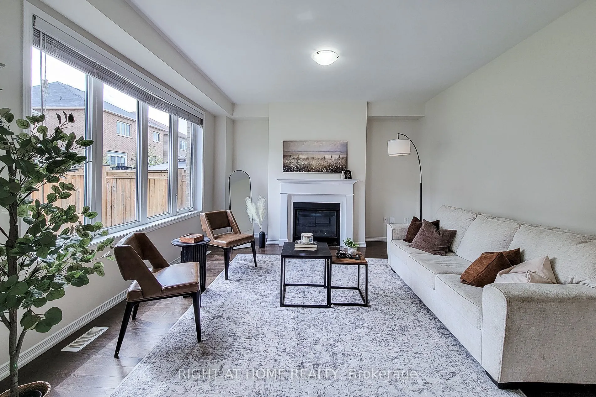 11 Esther Crescent