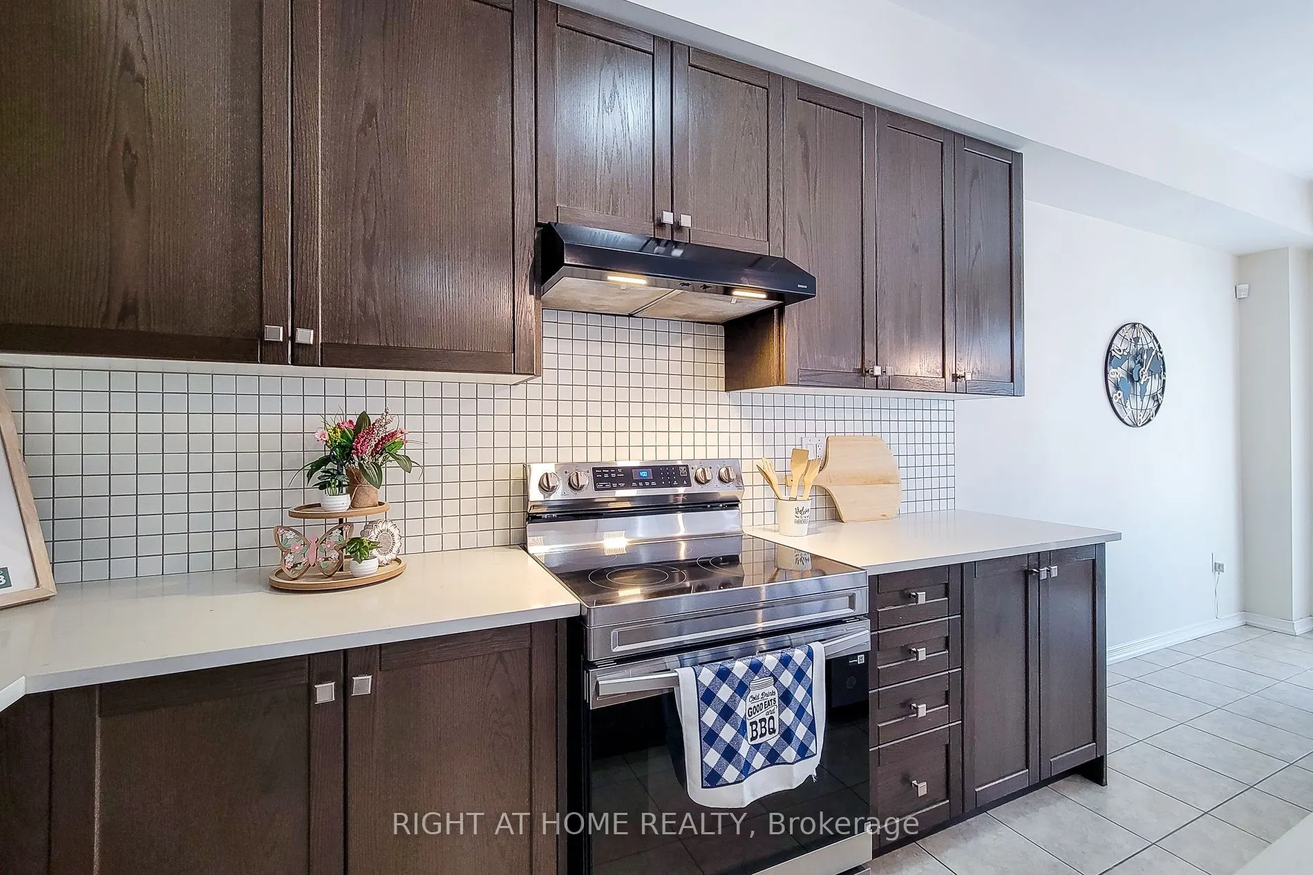 11 Esther Crescent