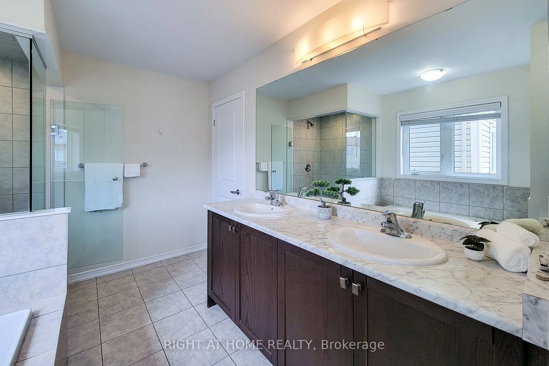 11 Esther Crescent