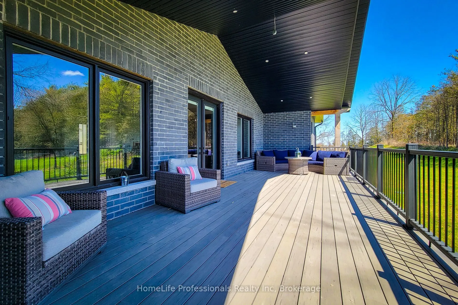 1266 Colborne Street W