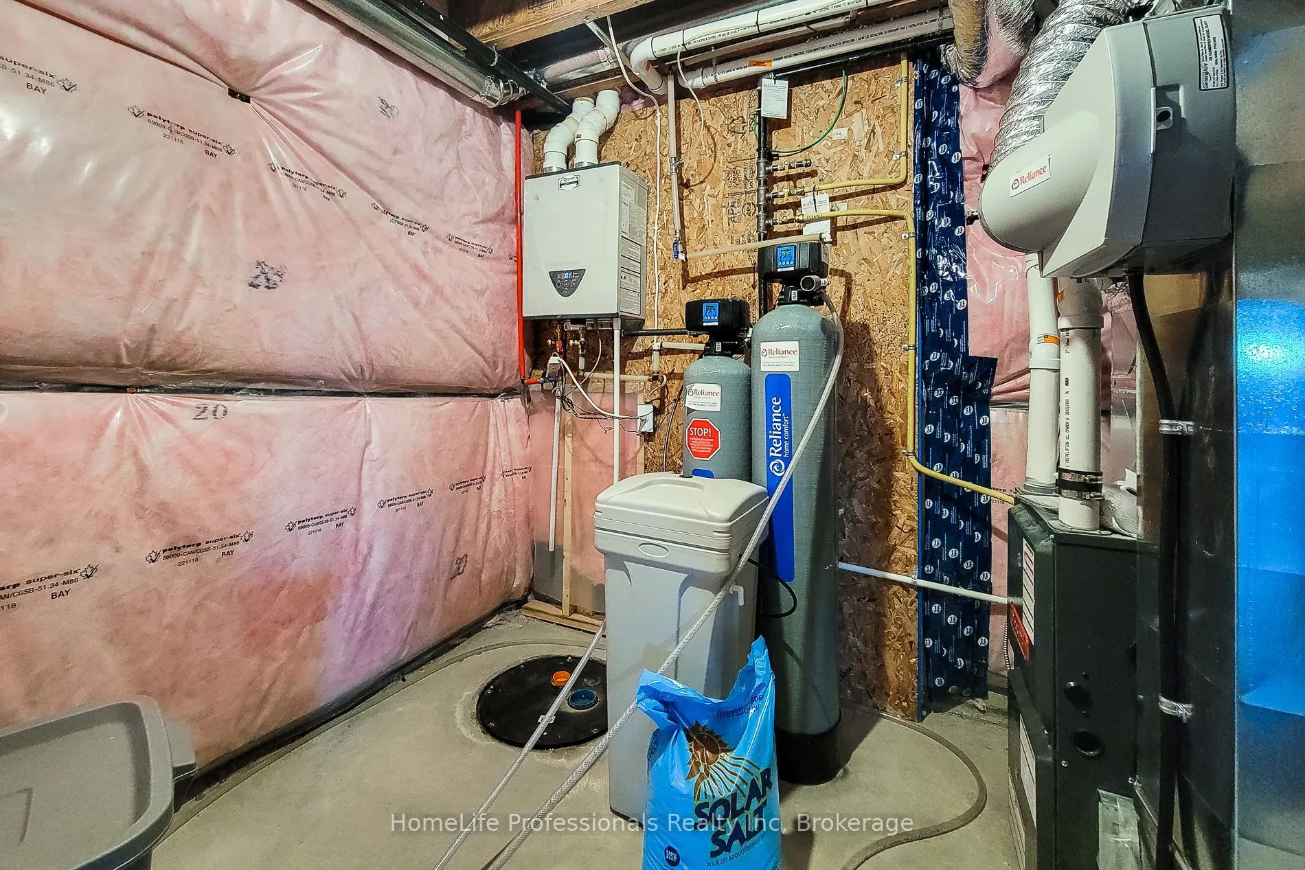 1266 Colborne Street W