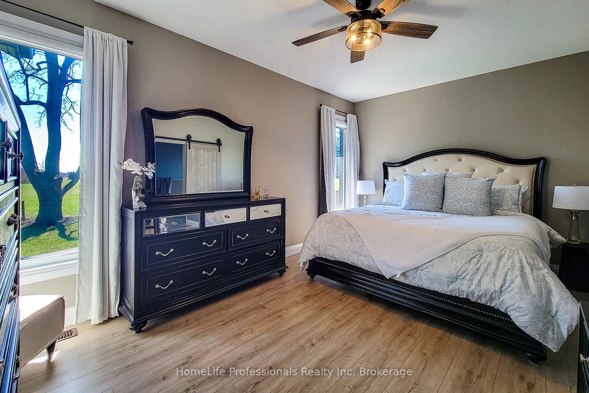 1266 Colborne Street W