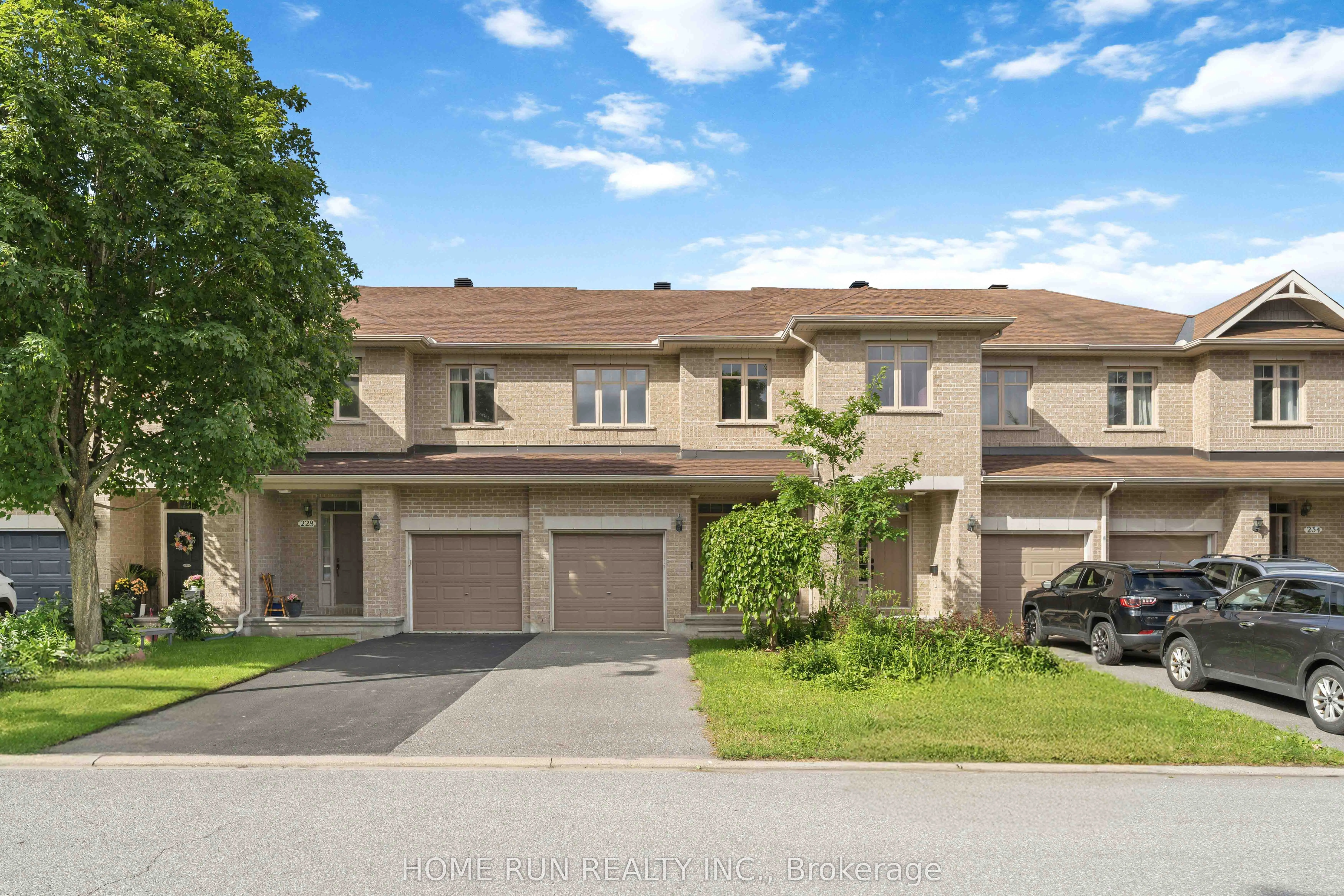 230 Badgeley Avenue