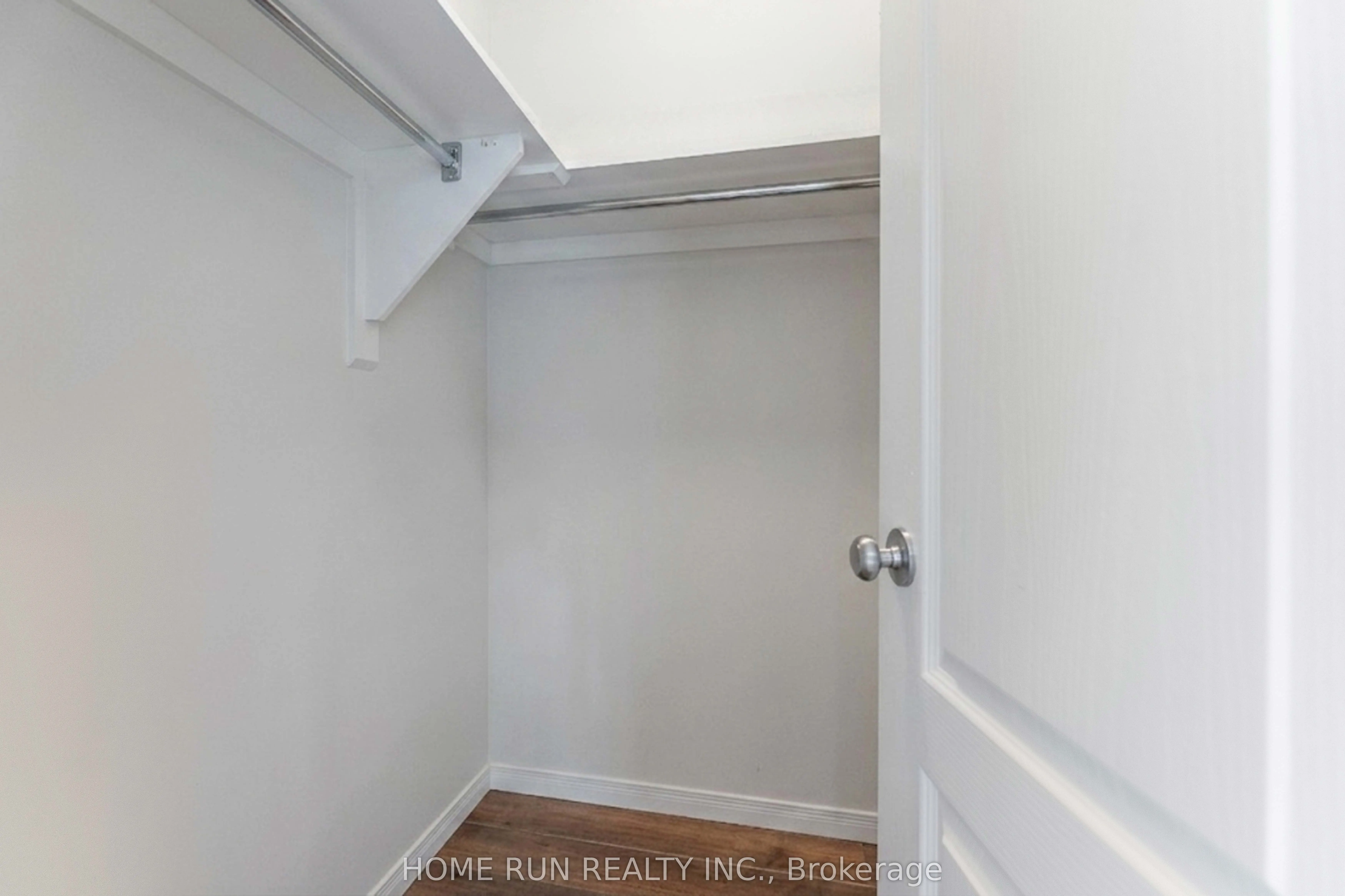 230 Badgeley Avenue