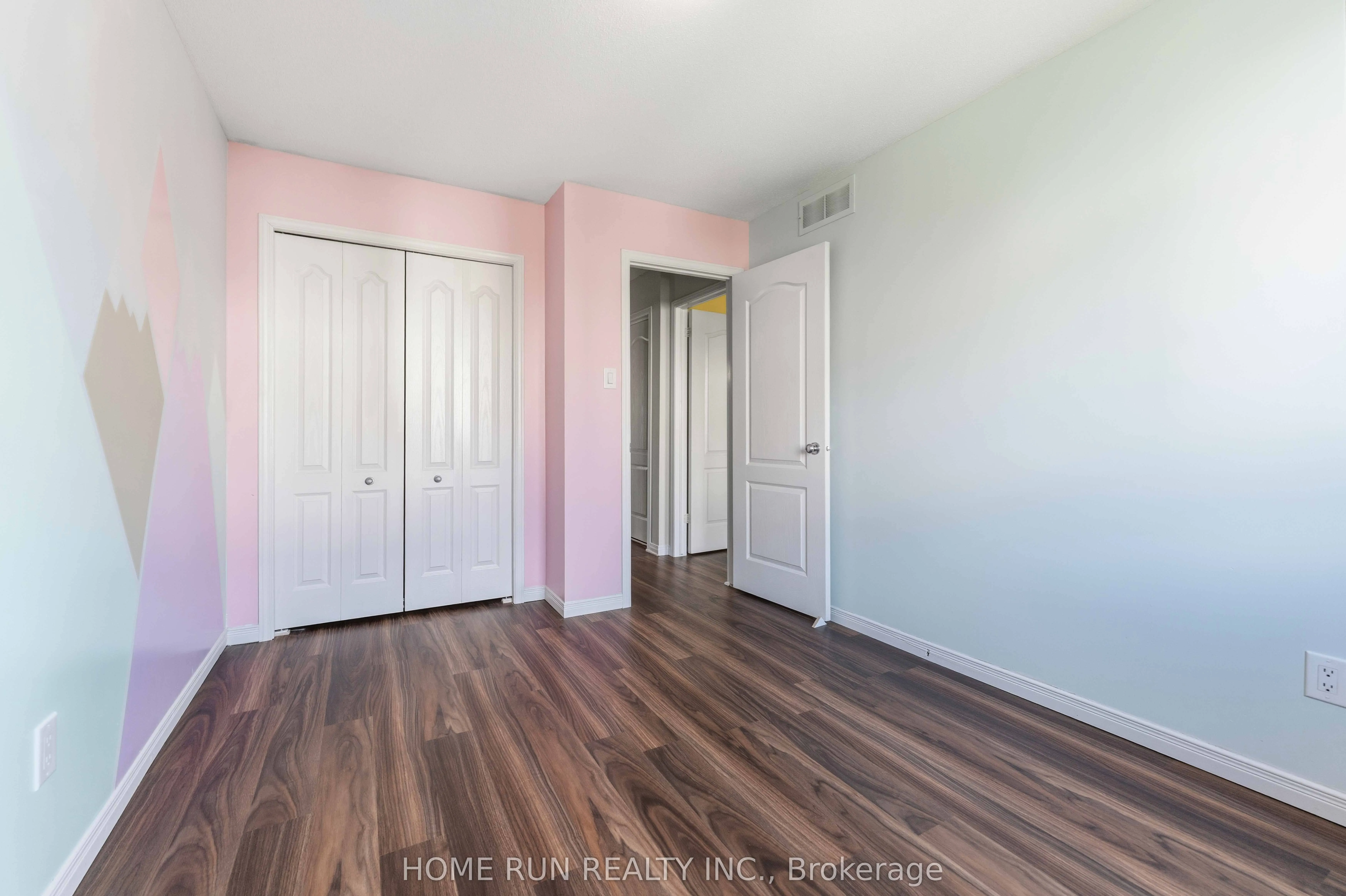 230 Badgeley Avenue