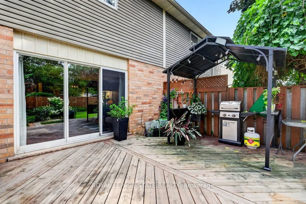 44 Frances Avenue #11