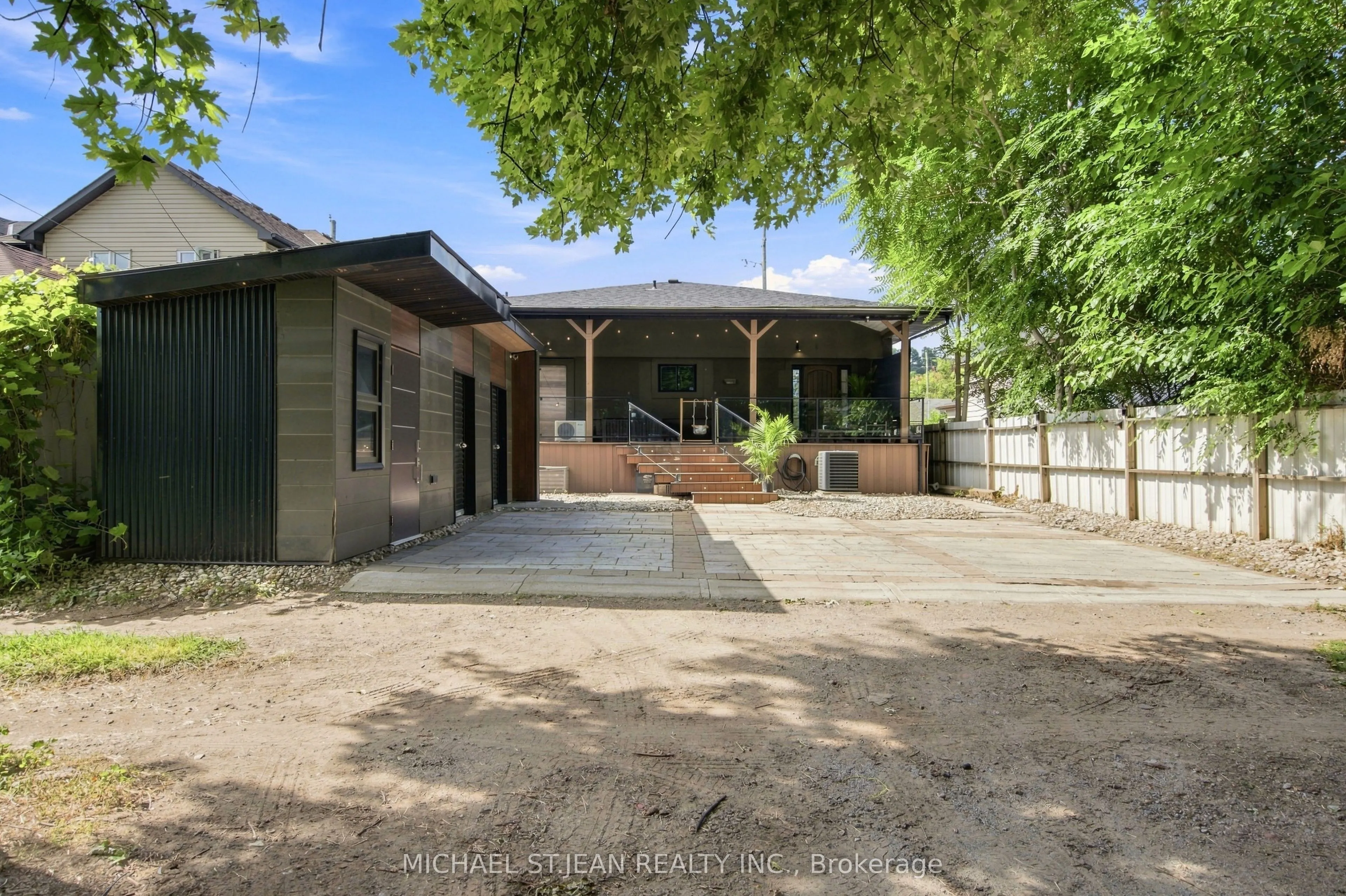 19 Grove Street