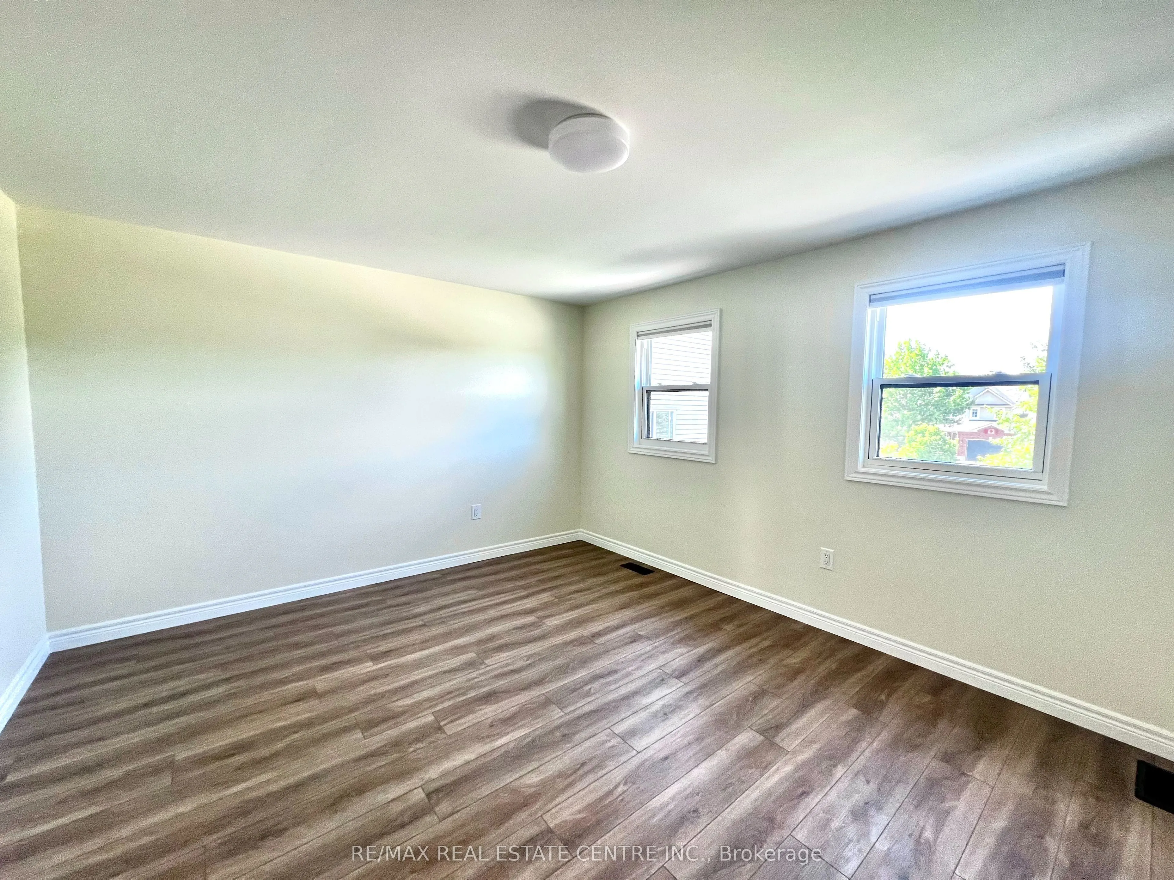 716 Russel Court
