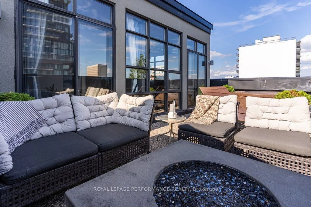 255 Argyle Avenue #PH4 & PH6