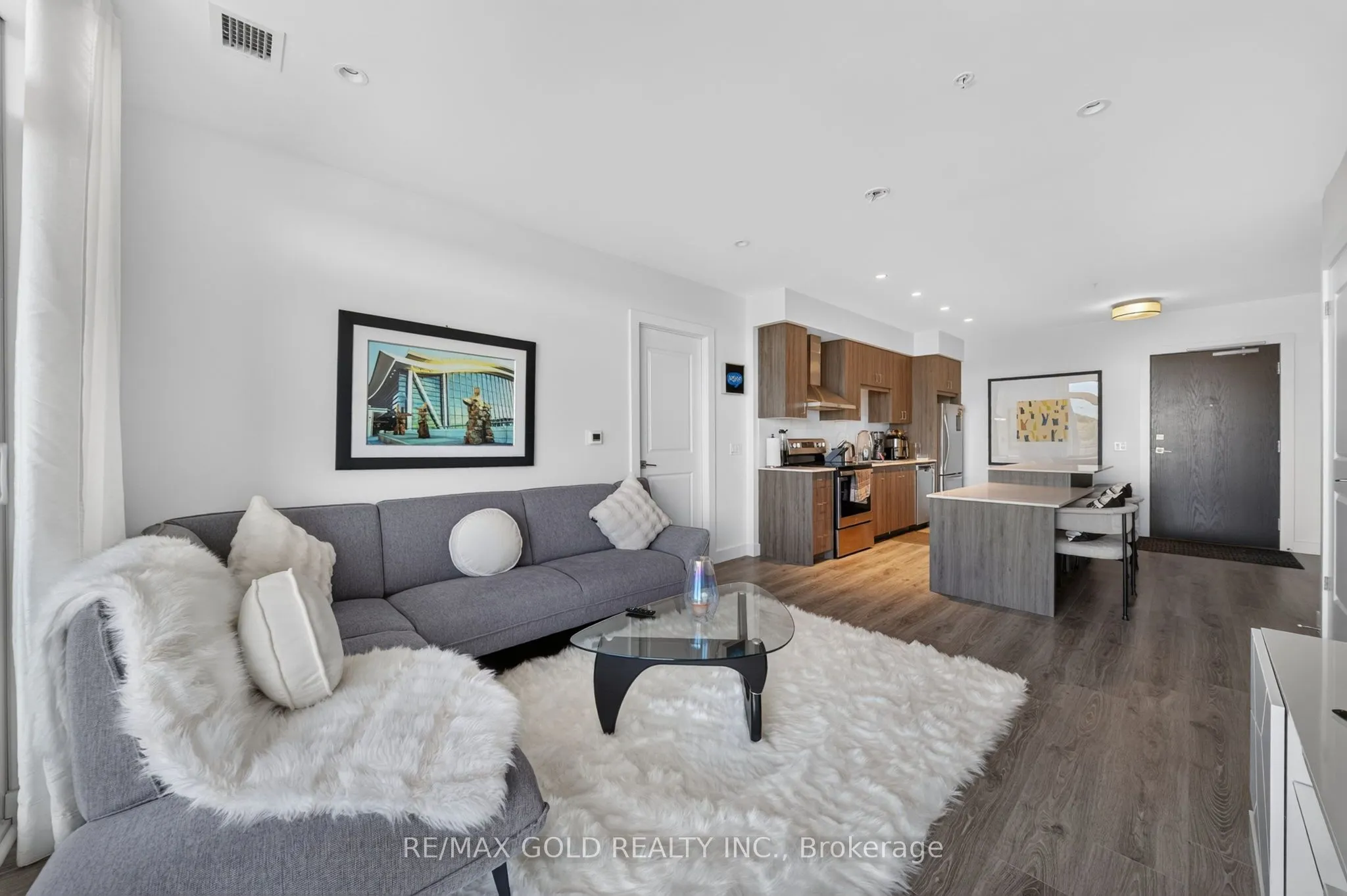 15 Glebe Street #1310