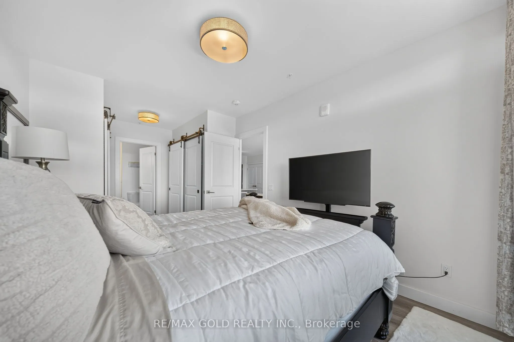 15 Glebe Street #1310