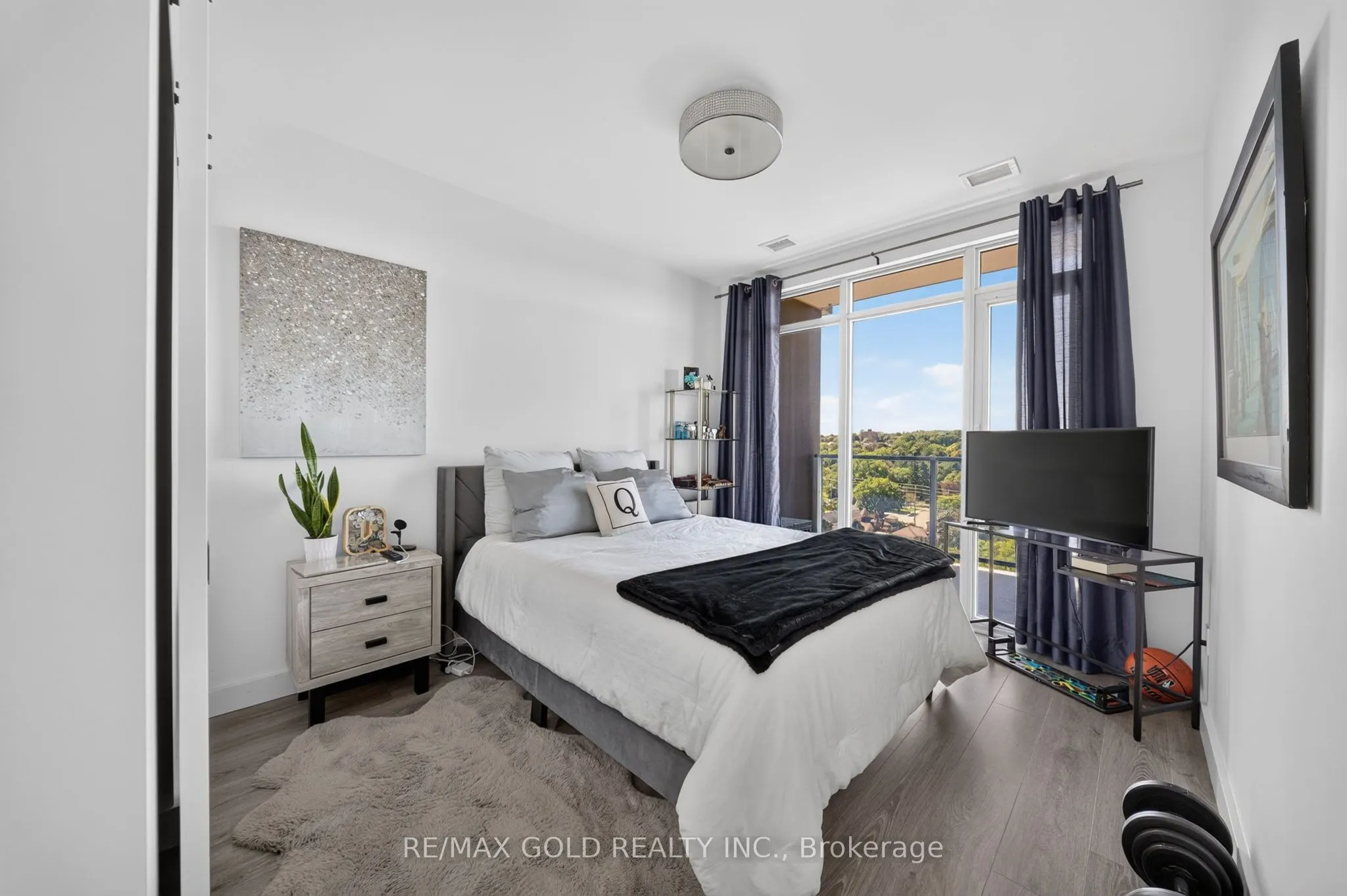15 Glebe Street #1310