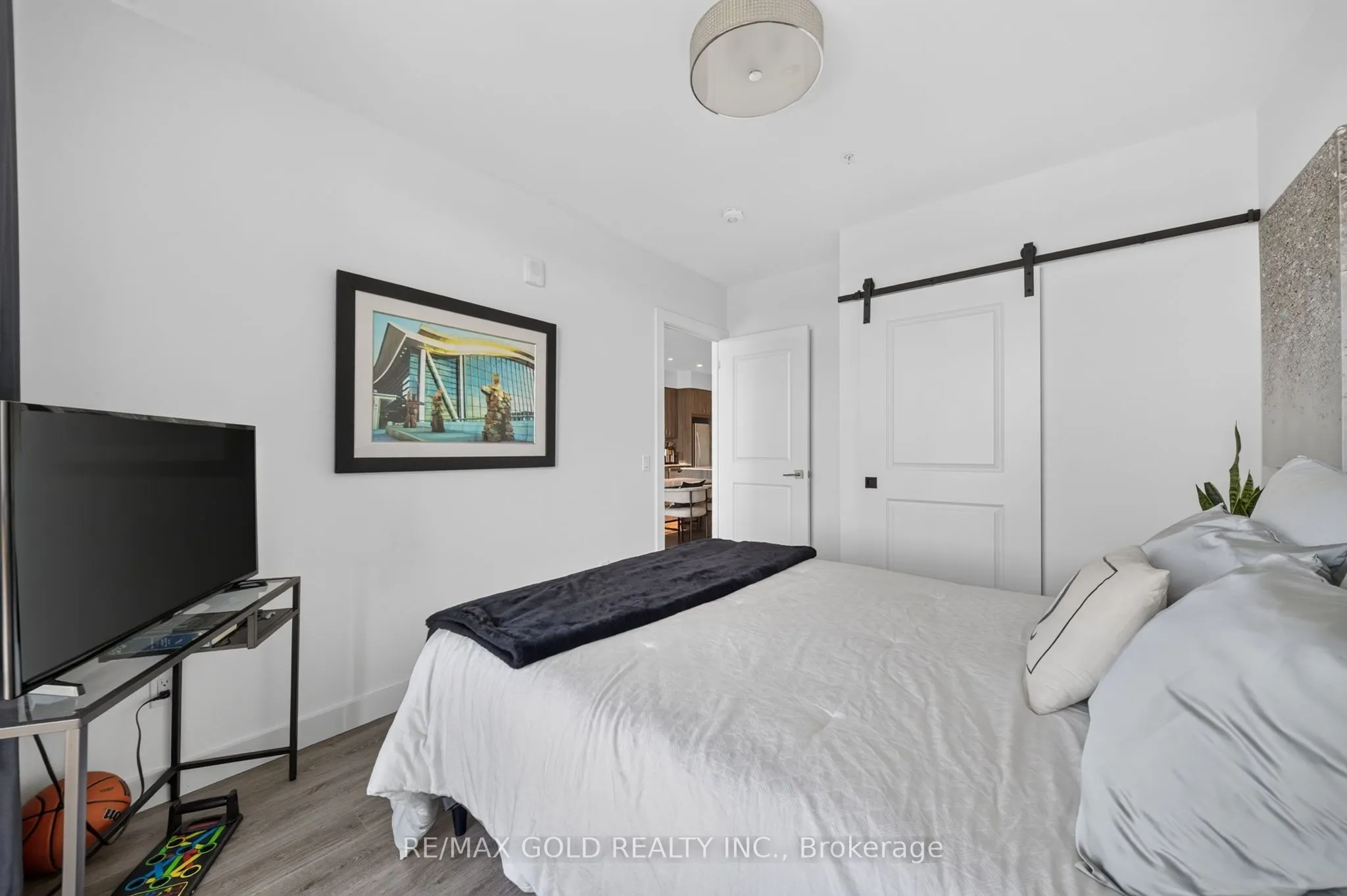 15 Glebe Street #1310