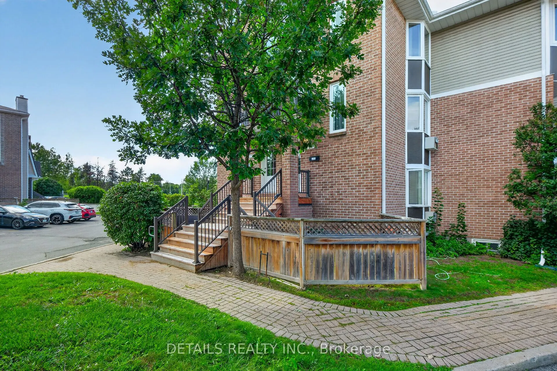 1 Stonebank Crescent #7