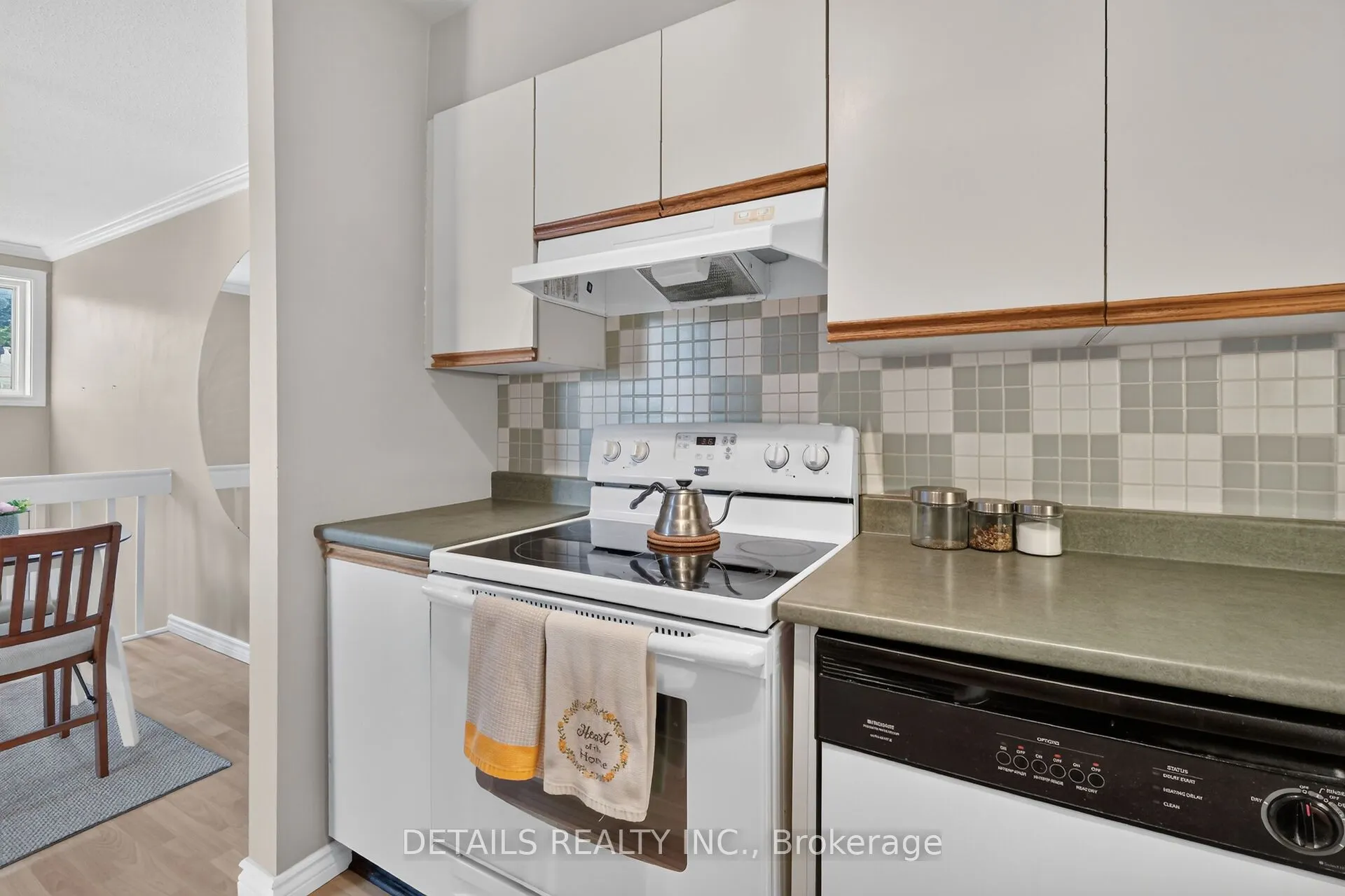 1 Stonebank Crescent #7