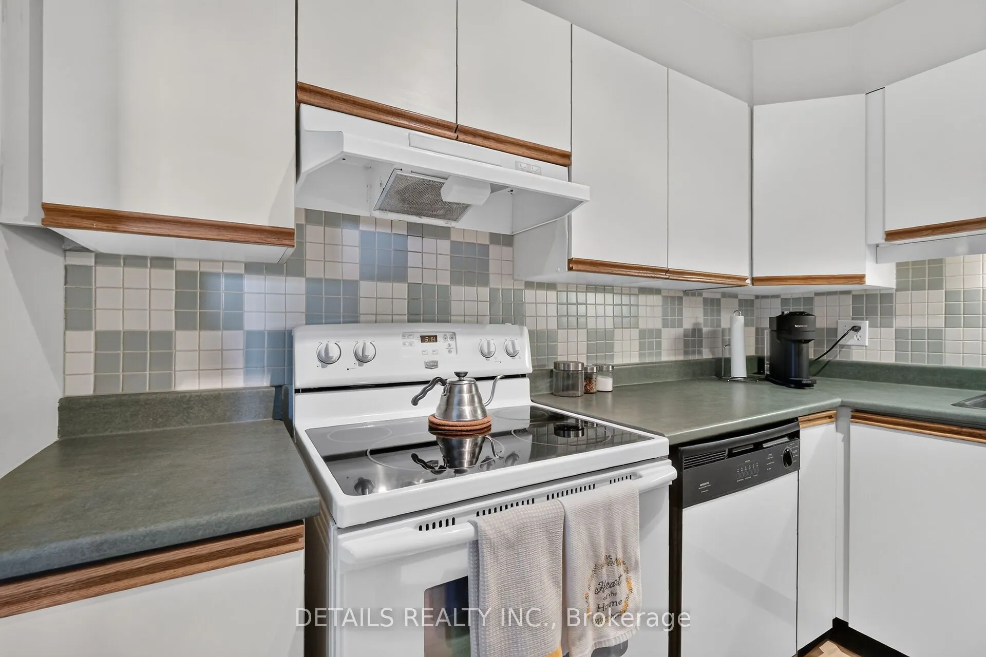 1 Stonebank Crescent #7