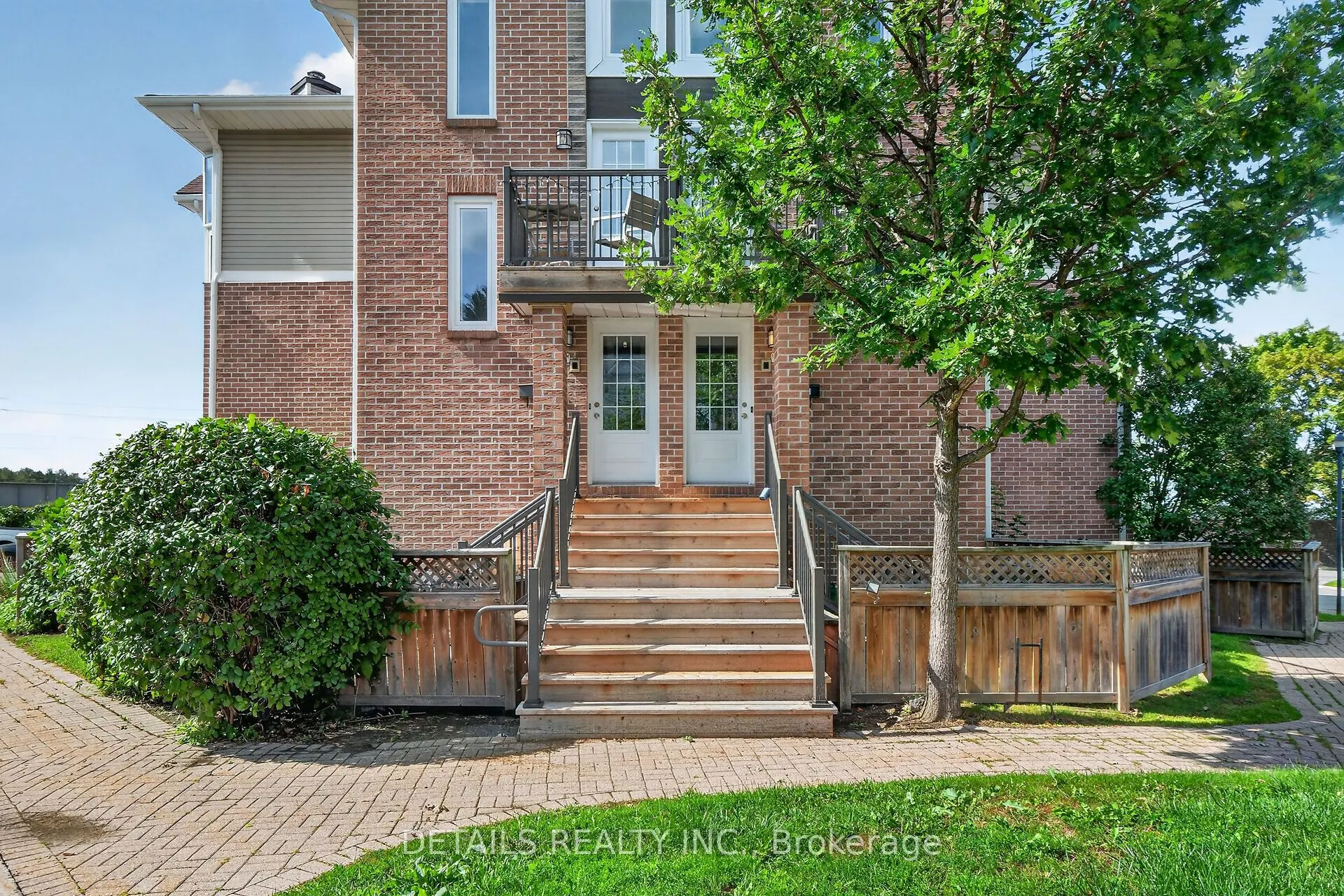 1 Stonebank Crescent #7