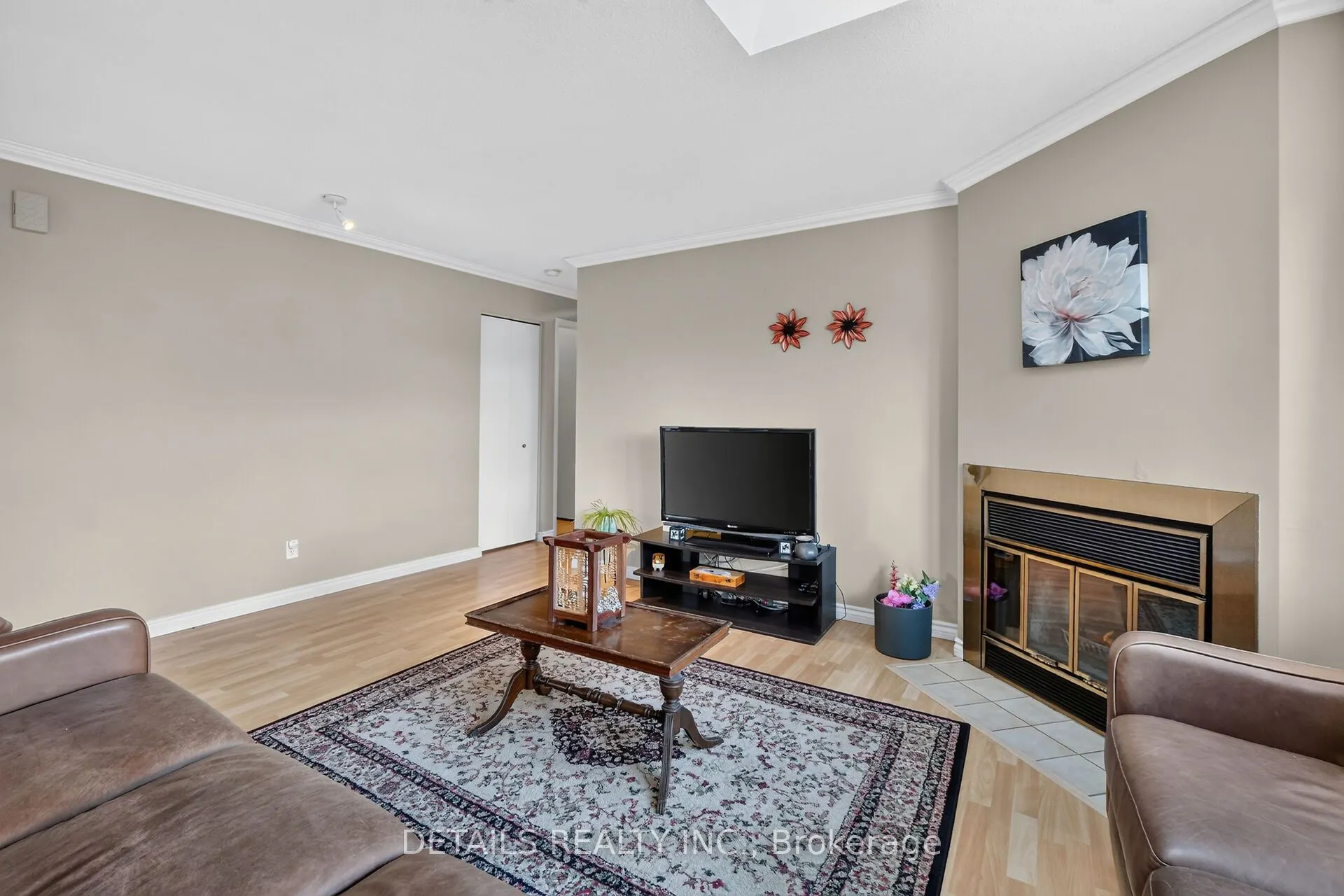 1 Stonebank Crescent #7