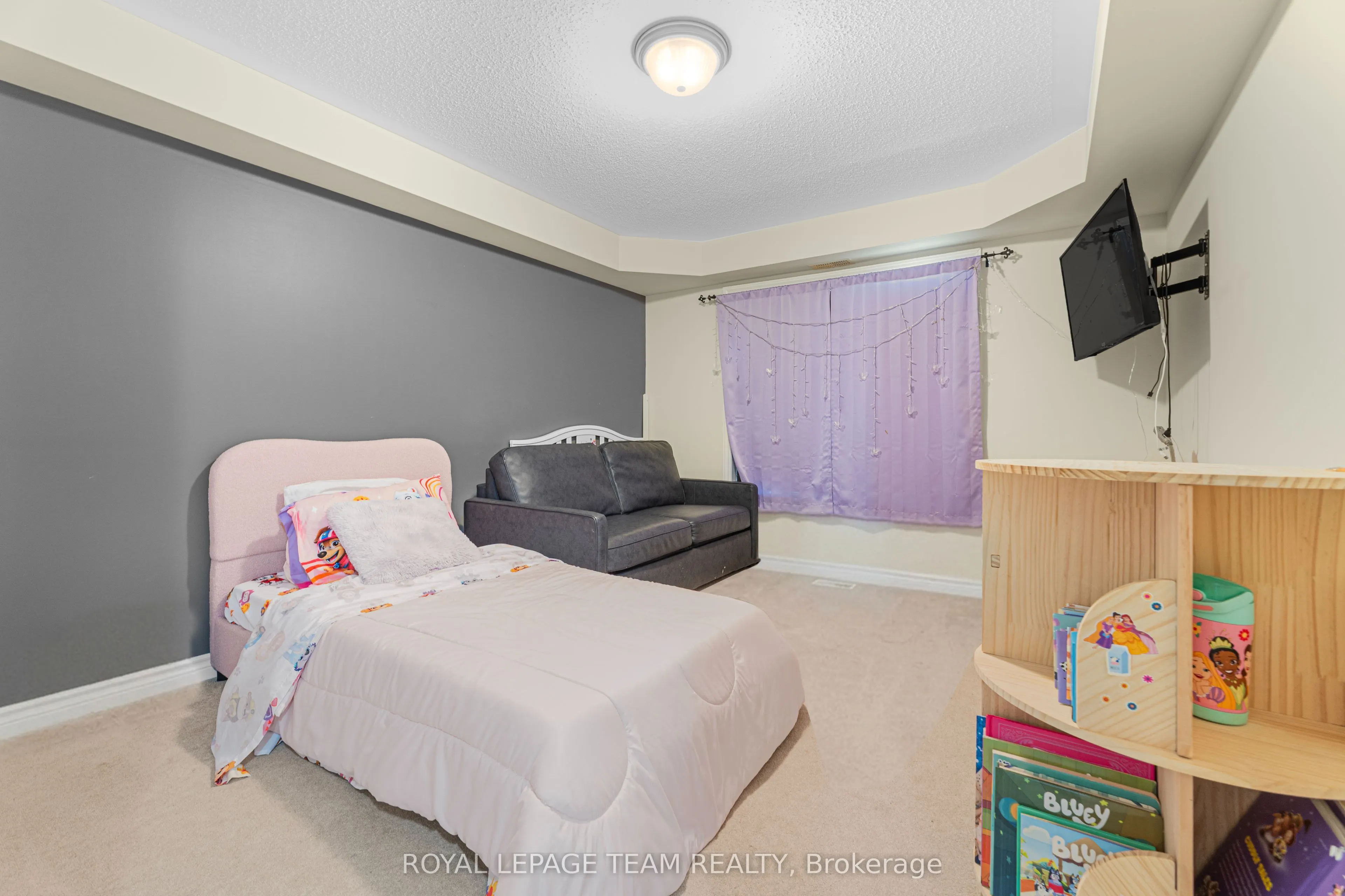313 Cresthaven Drive #6