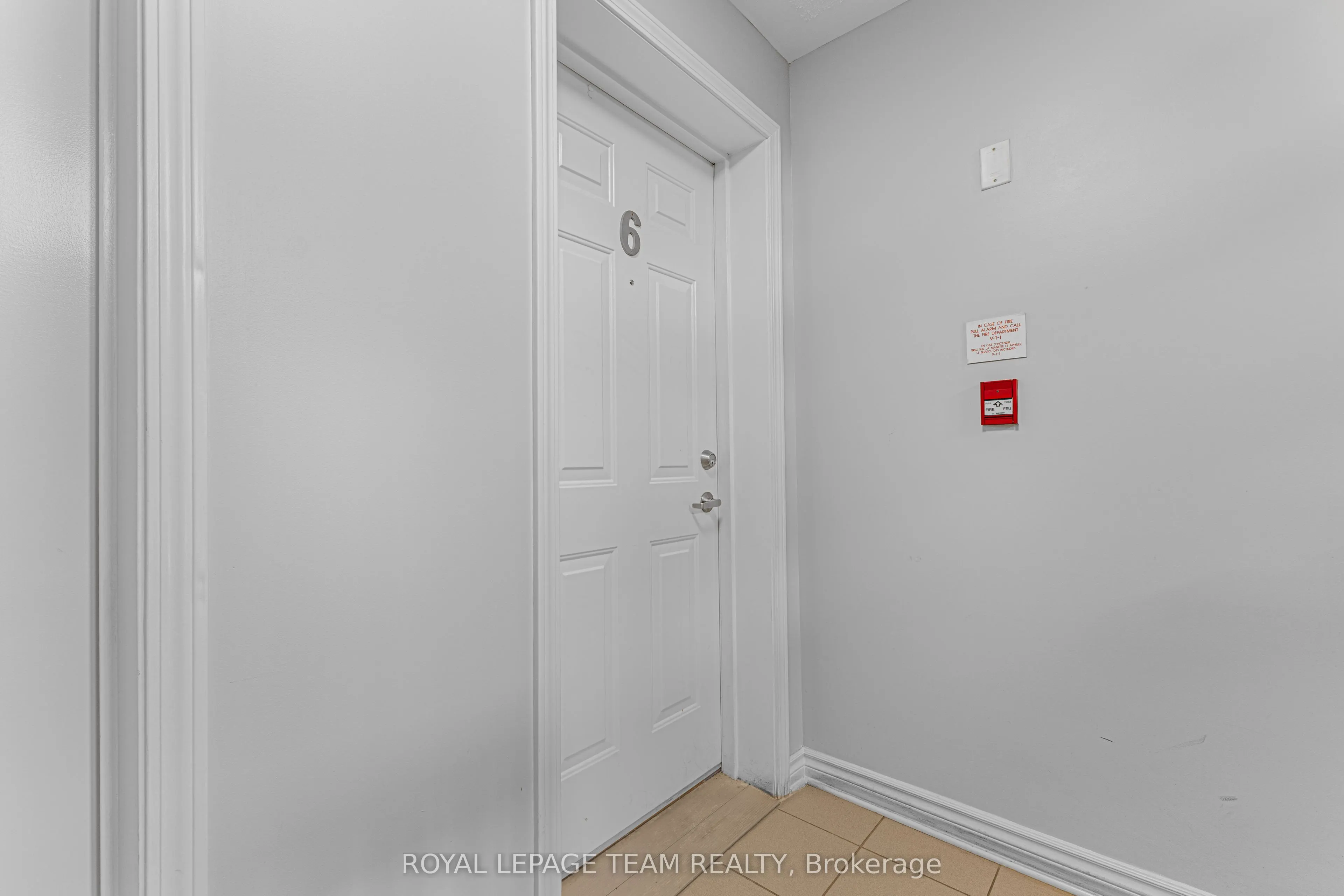 313 Cresthaven Drive #6