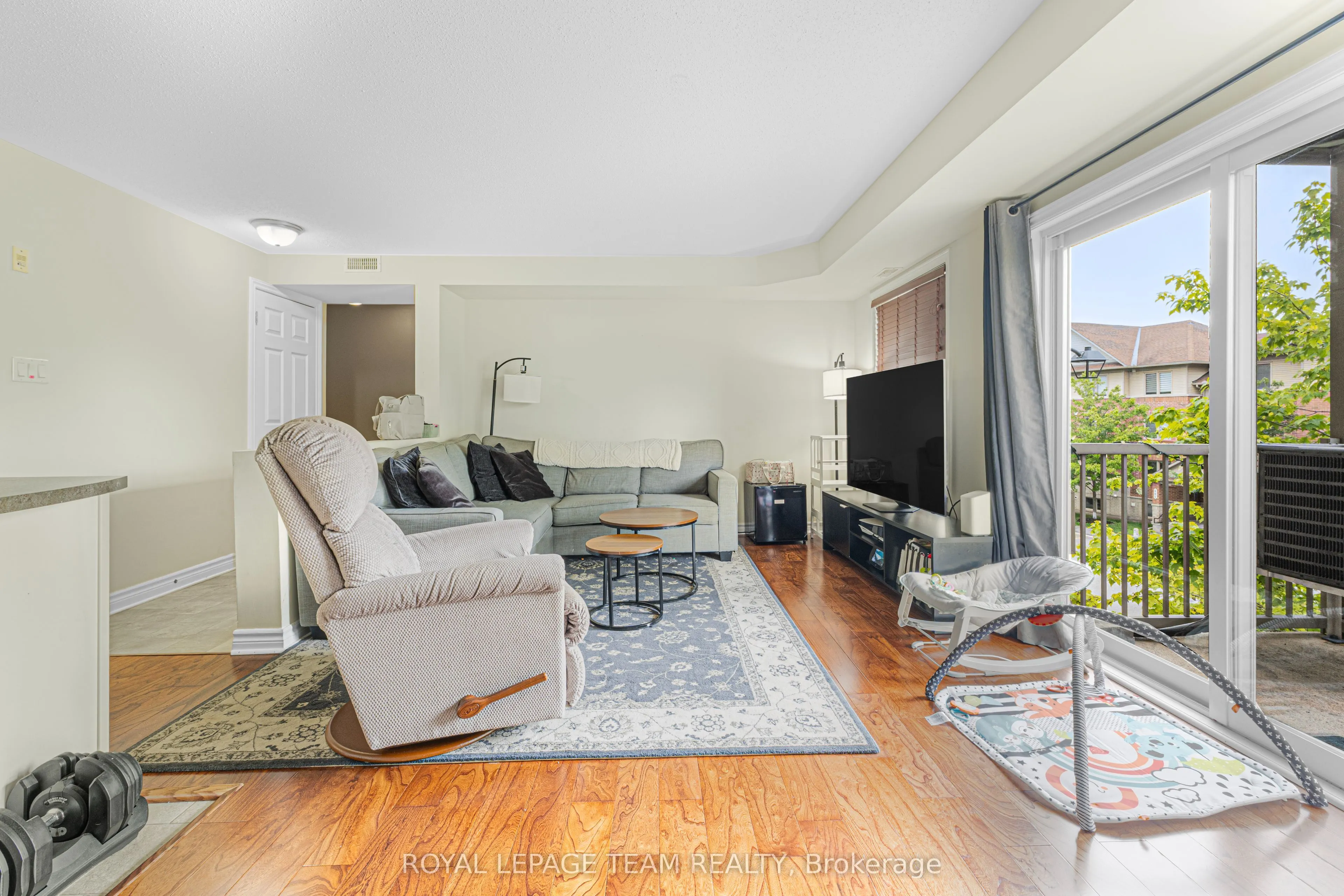 313 Cresthaven Drive #6