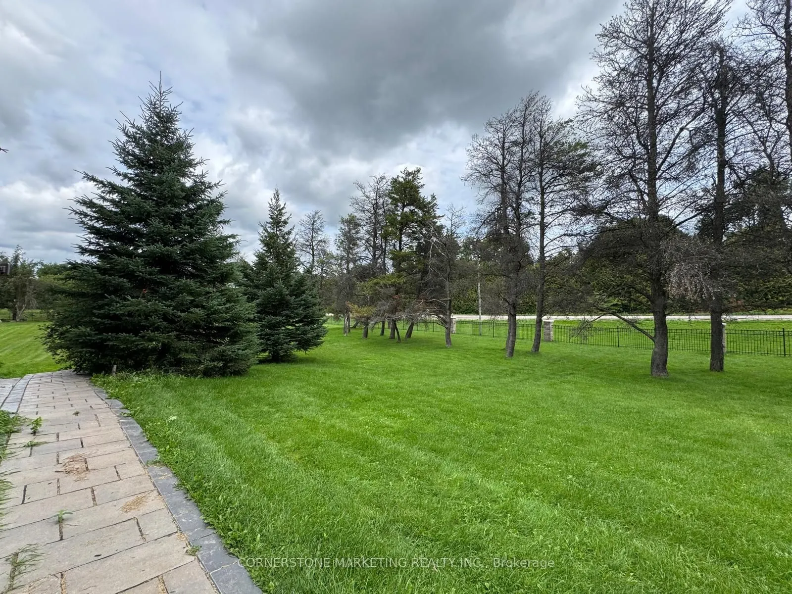 6 Maplewood Drive