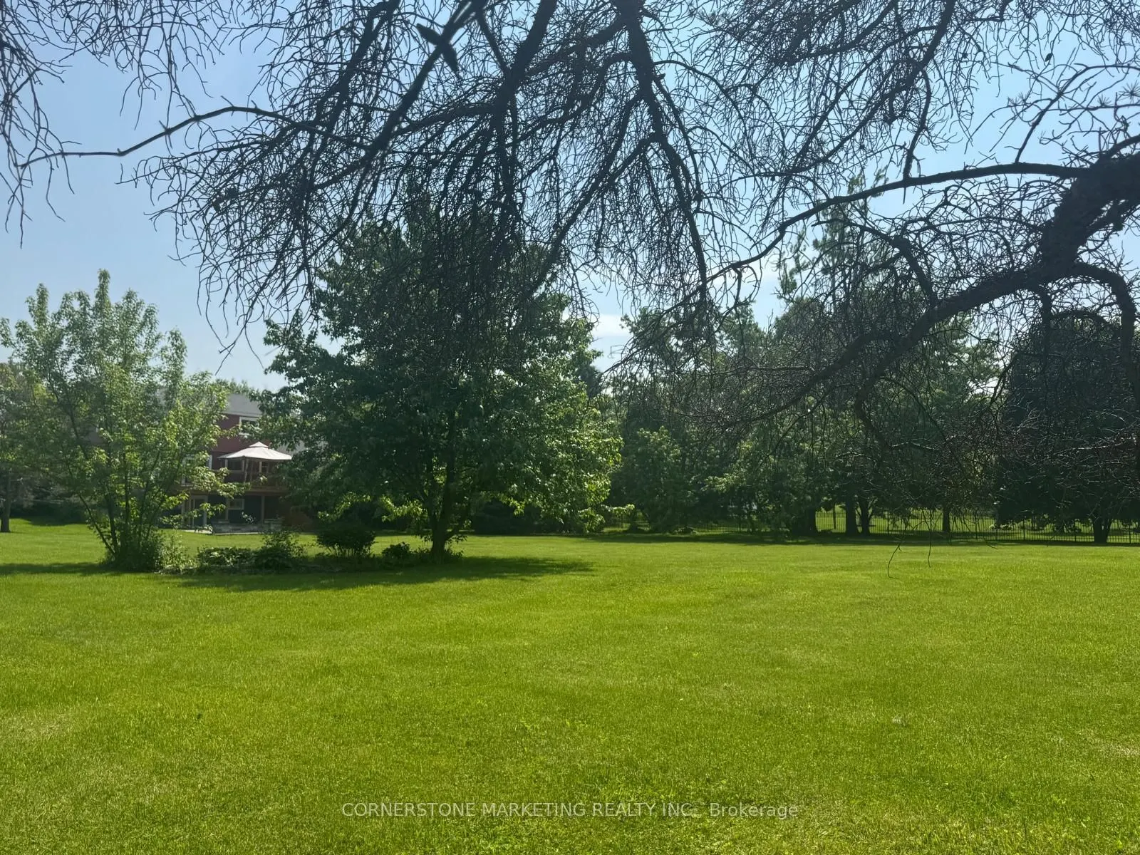 6 Maplewood Drive