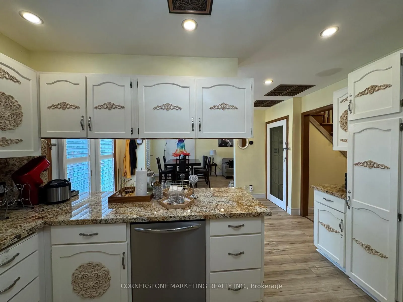 6 Maplewood Drive