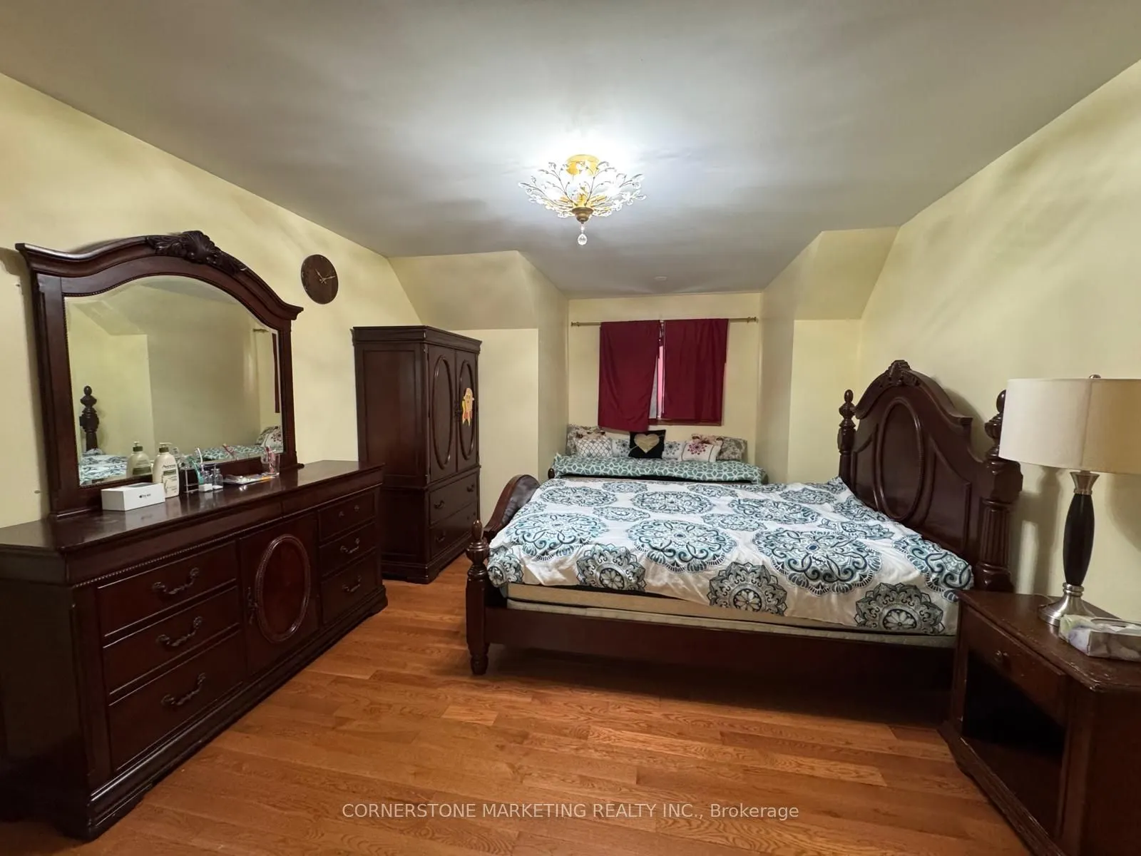 6 Maplewood Drive