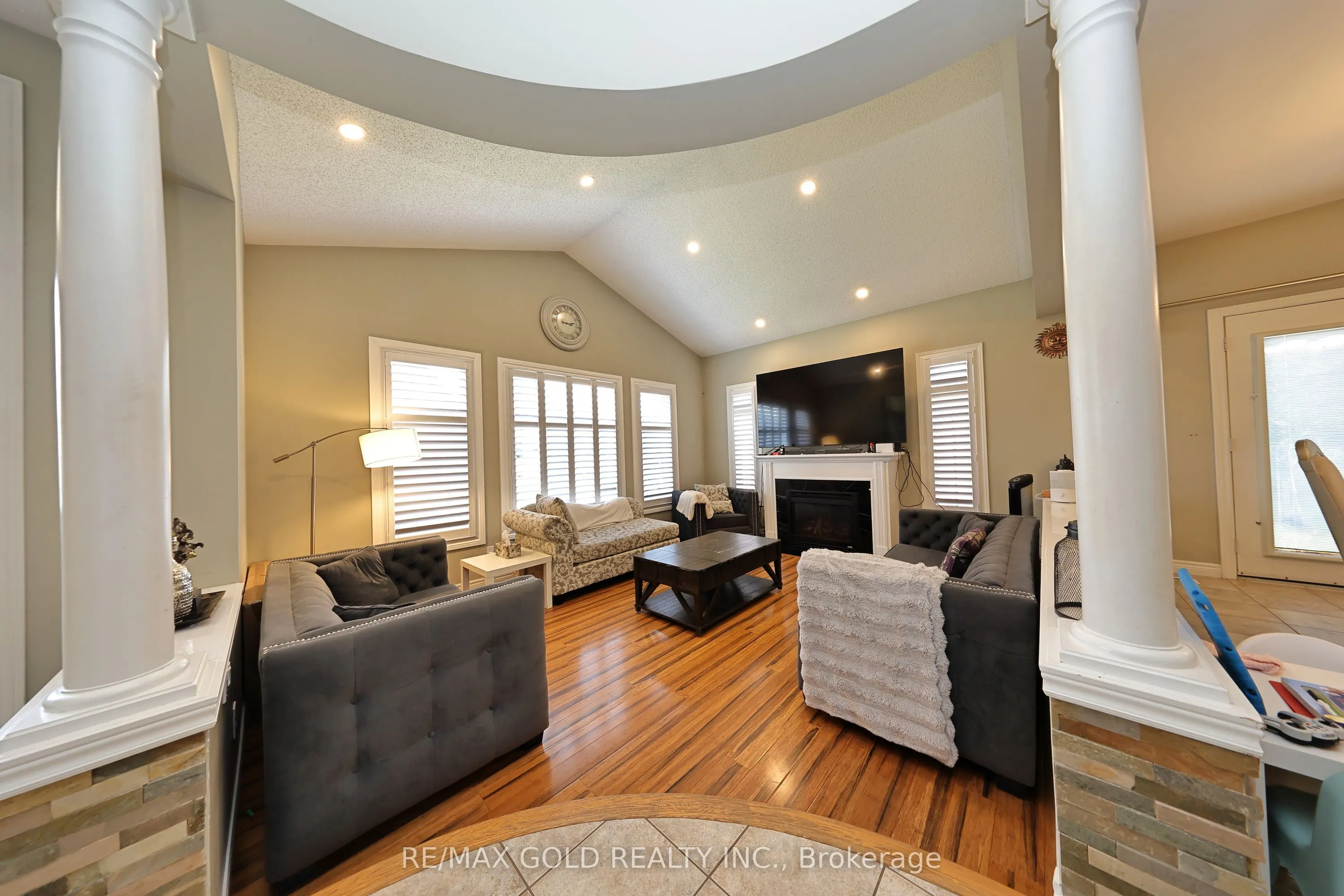 117 Delarmbro Drive