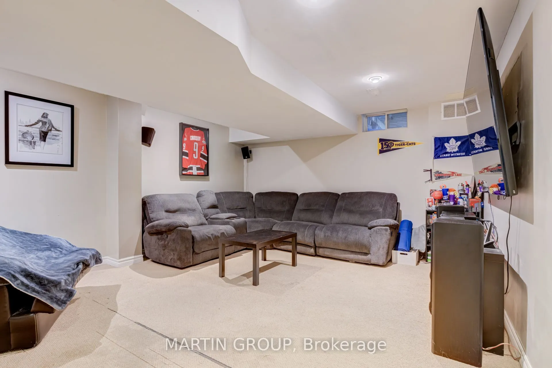 33 Slater Court
