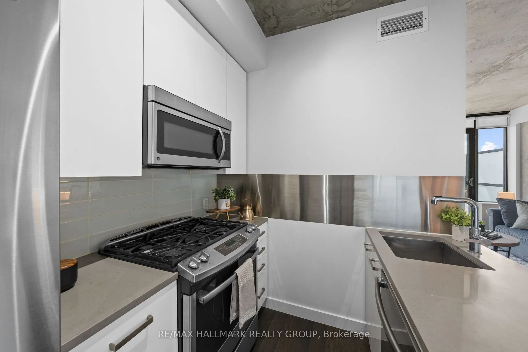 224 Lyon Street N Street #1001