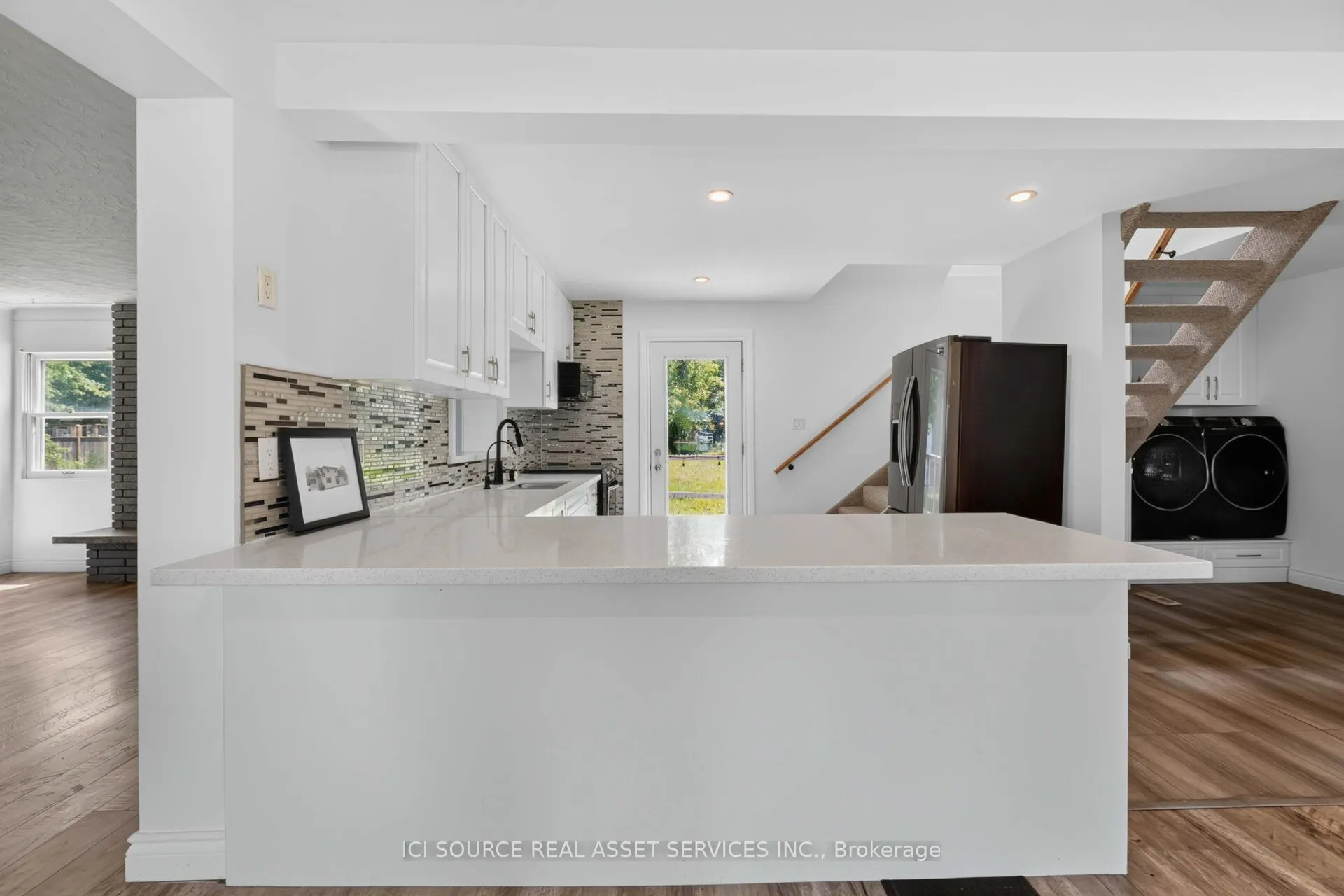4284 Fly Road