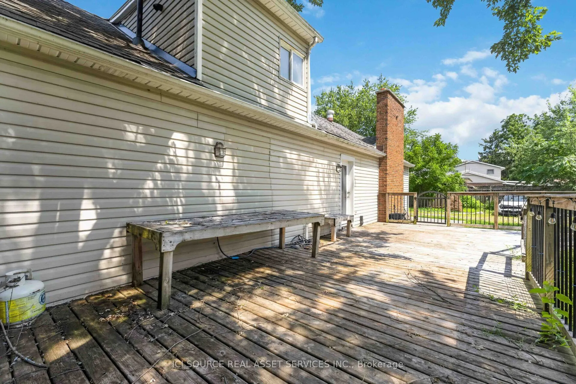 4284 Fly Road