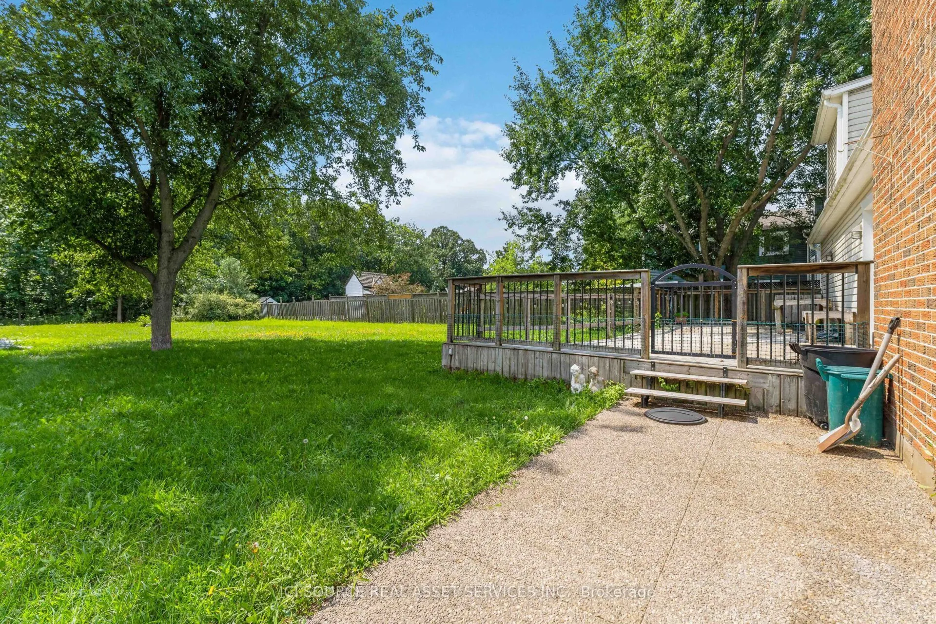 4284 Fly Road