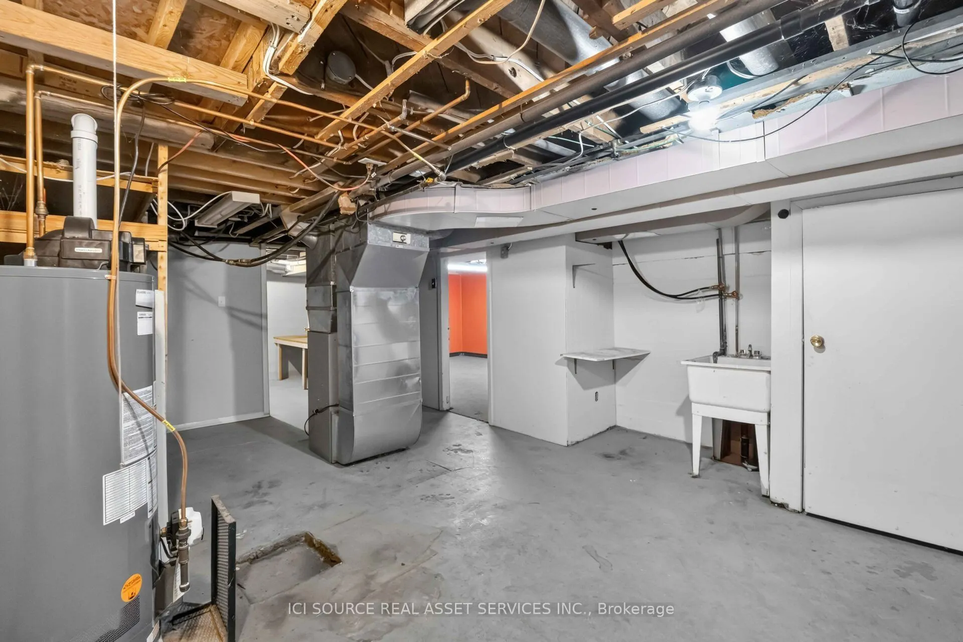 4284 Fly Road