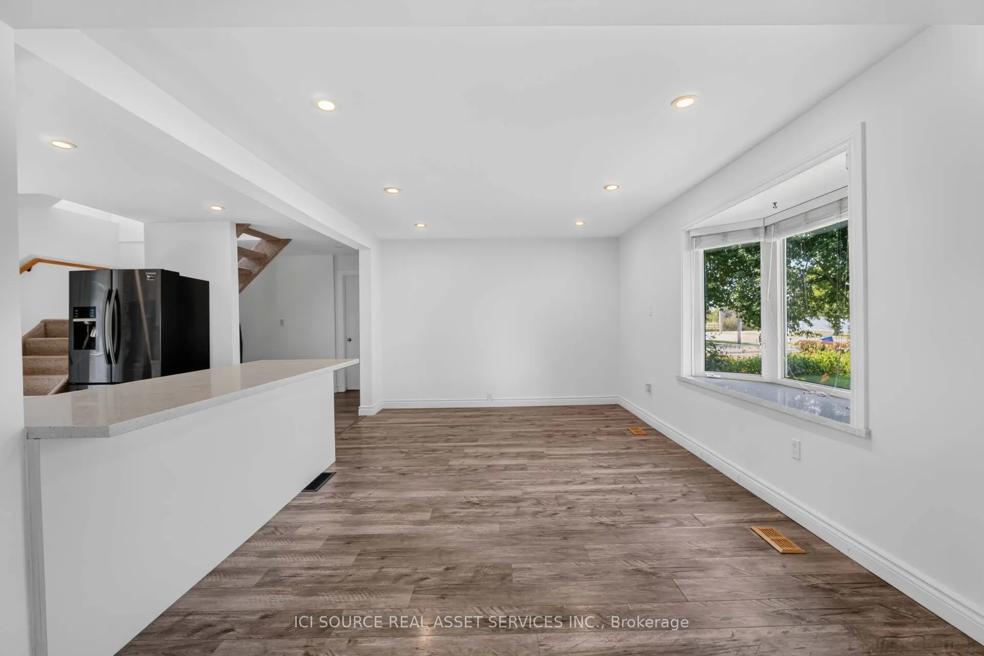 4284 Fly Road