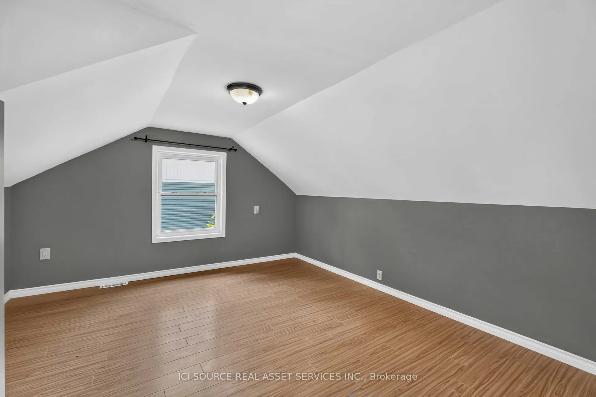 4284 Fly Road