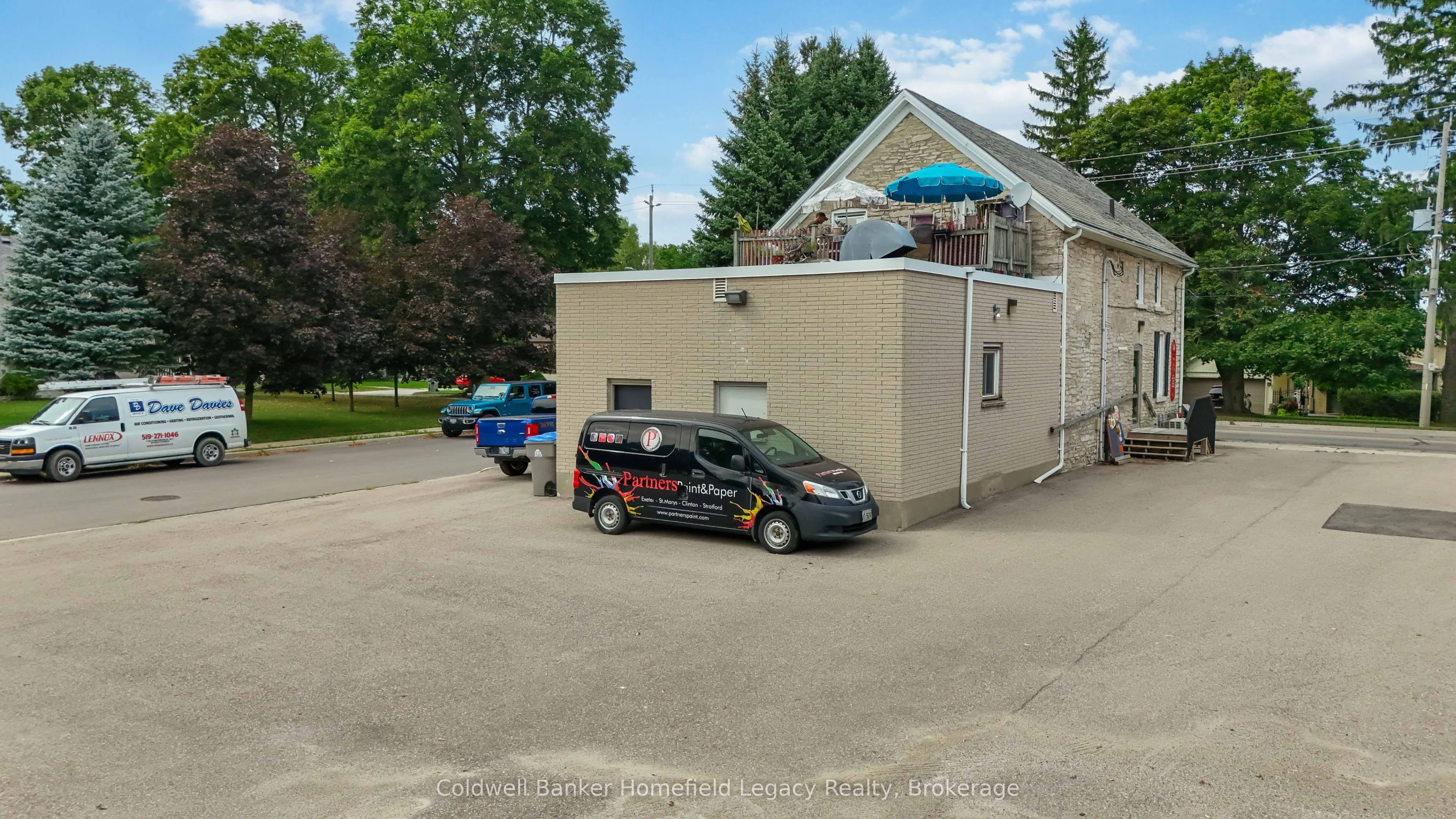 450 Queen Street E