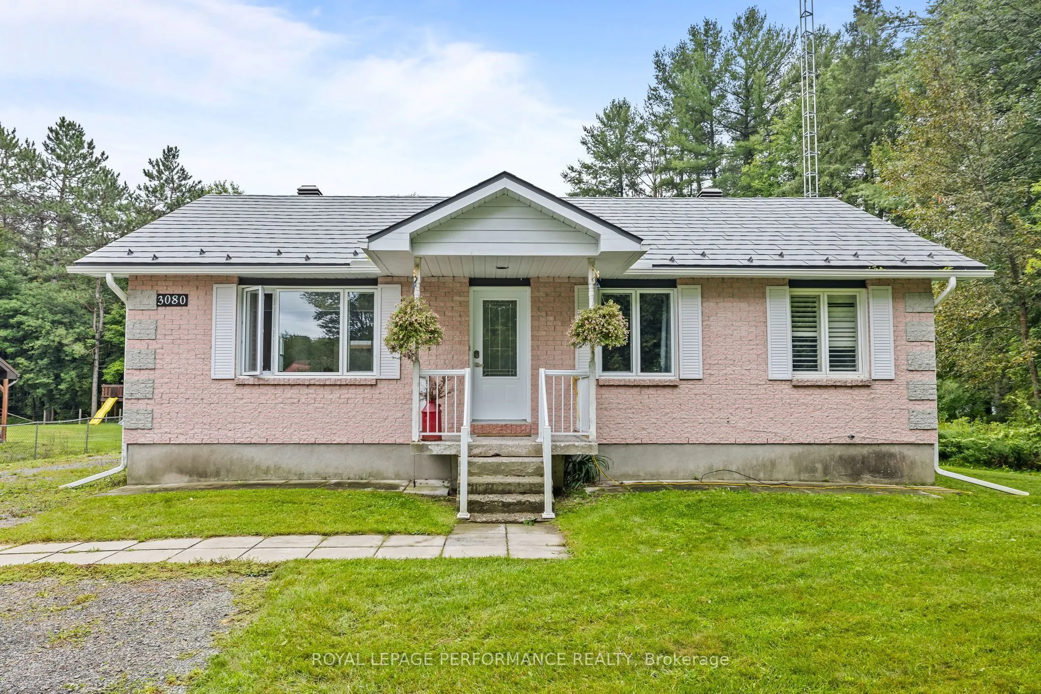 3080 Conc. 3 Plantagenet Road