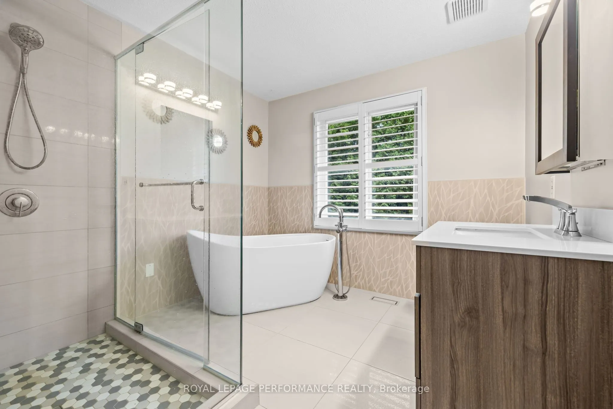 3080 Conc. 3 Plantagenet Road