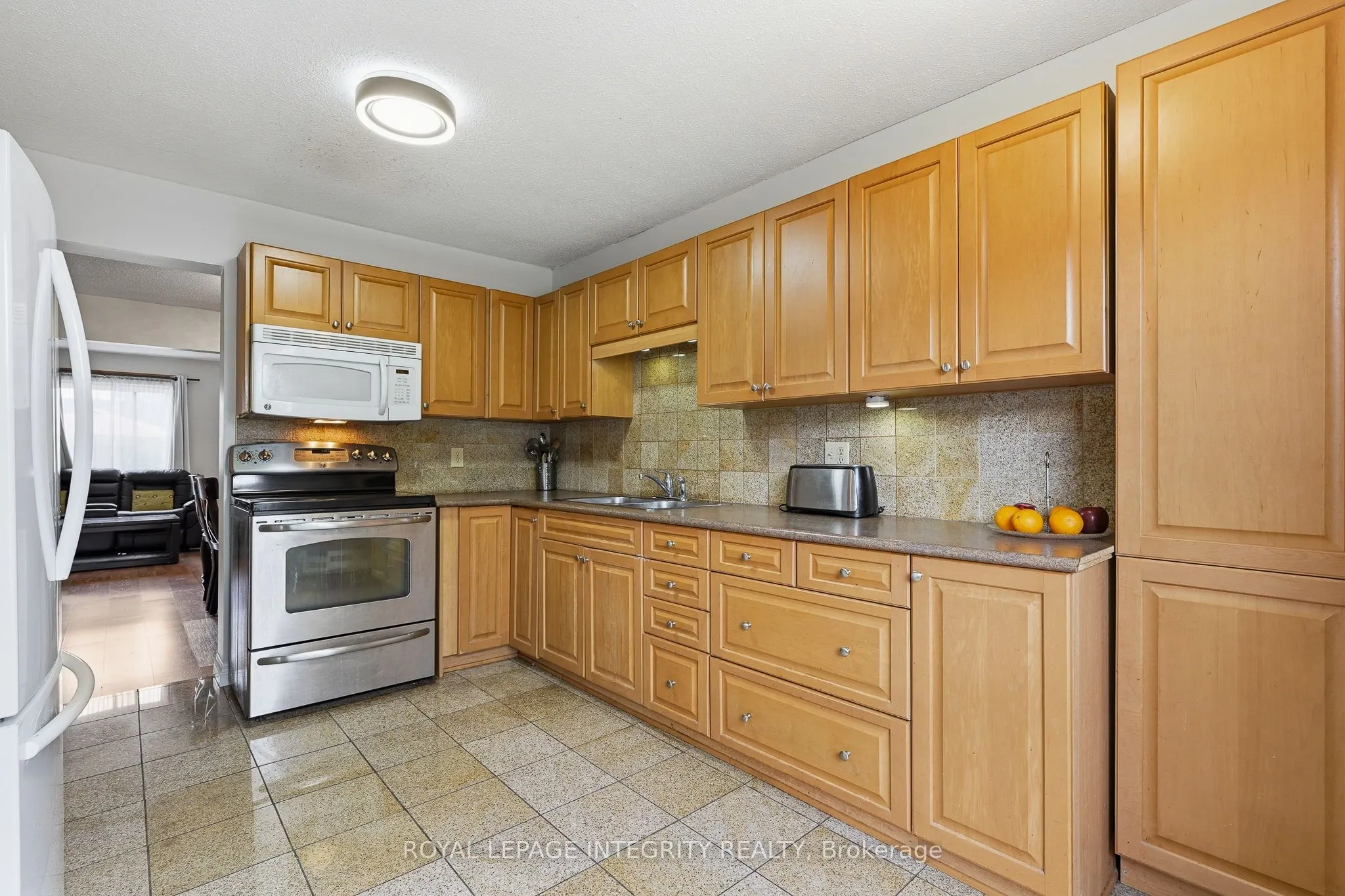 890 Cahill Drive W #4