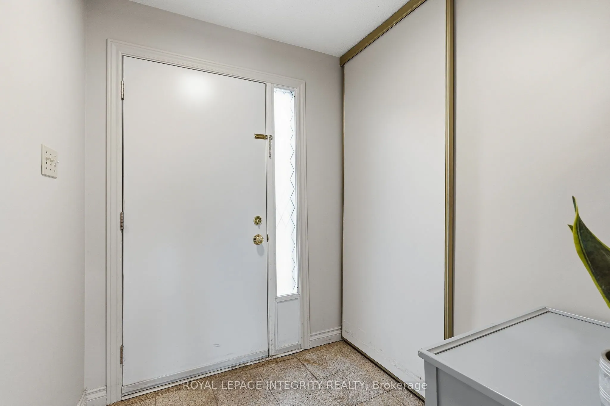 890 Cahill Drive W #4