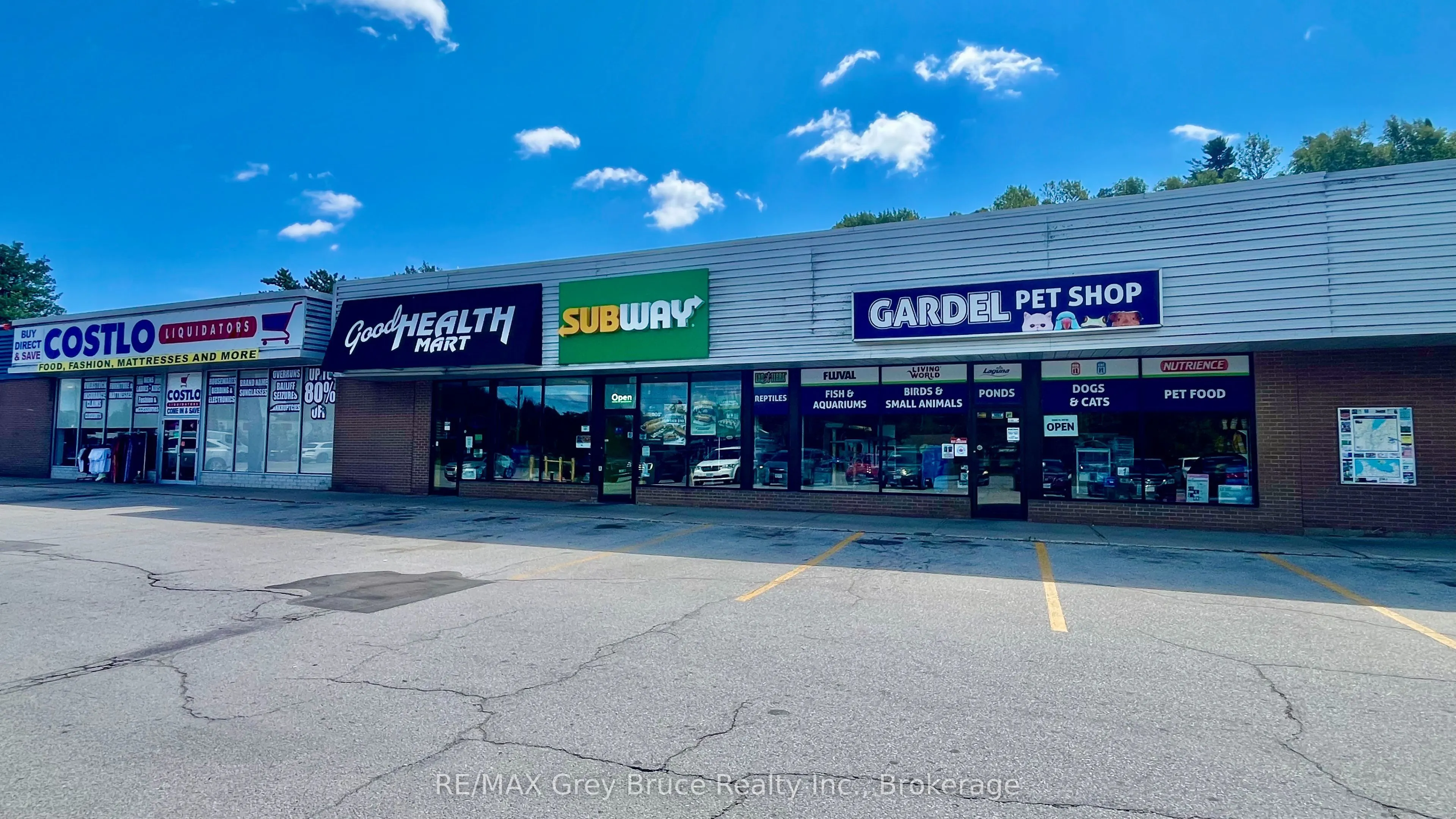 955 10th Street W