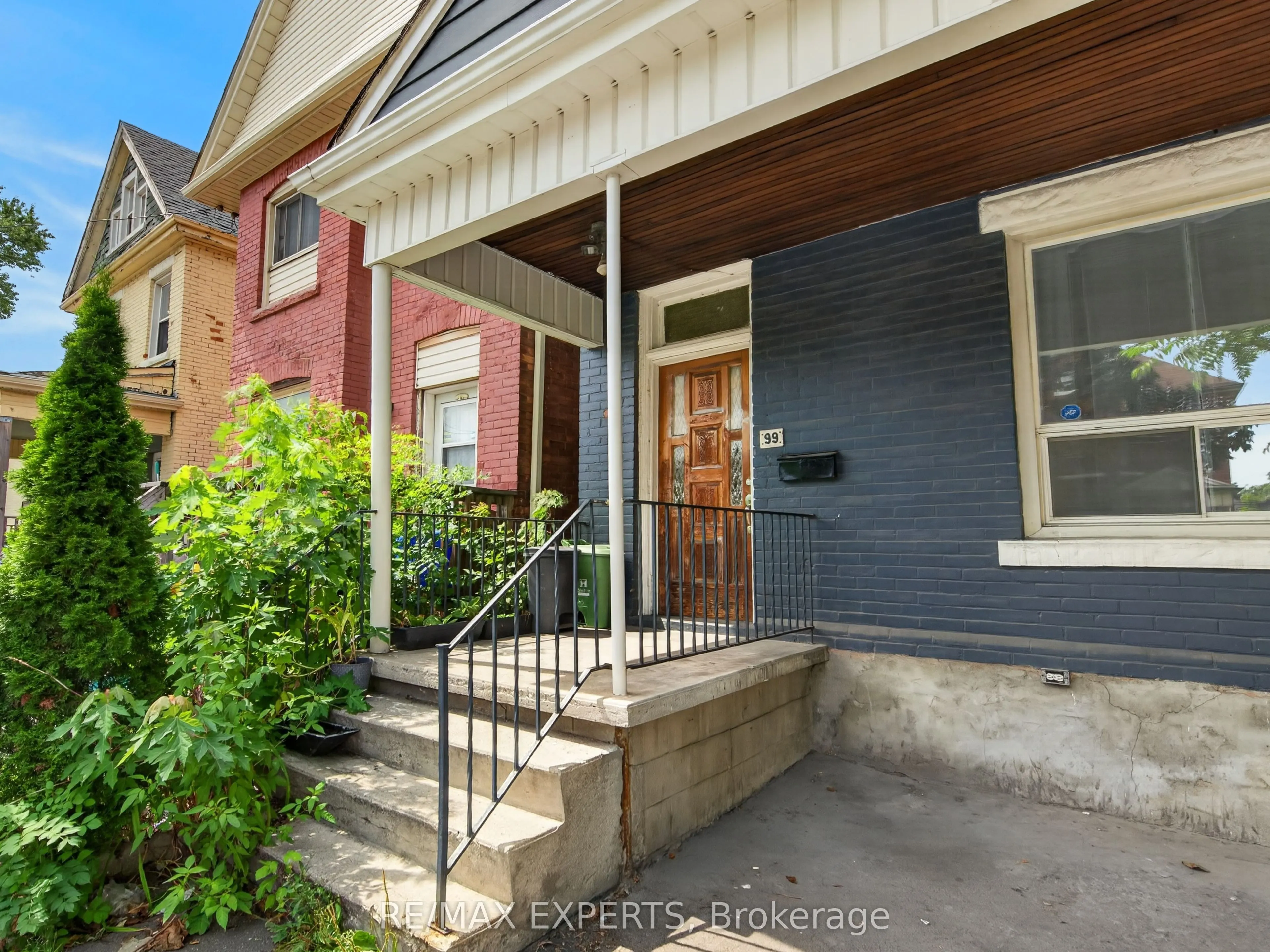 99 Leeming Street