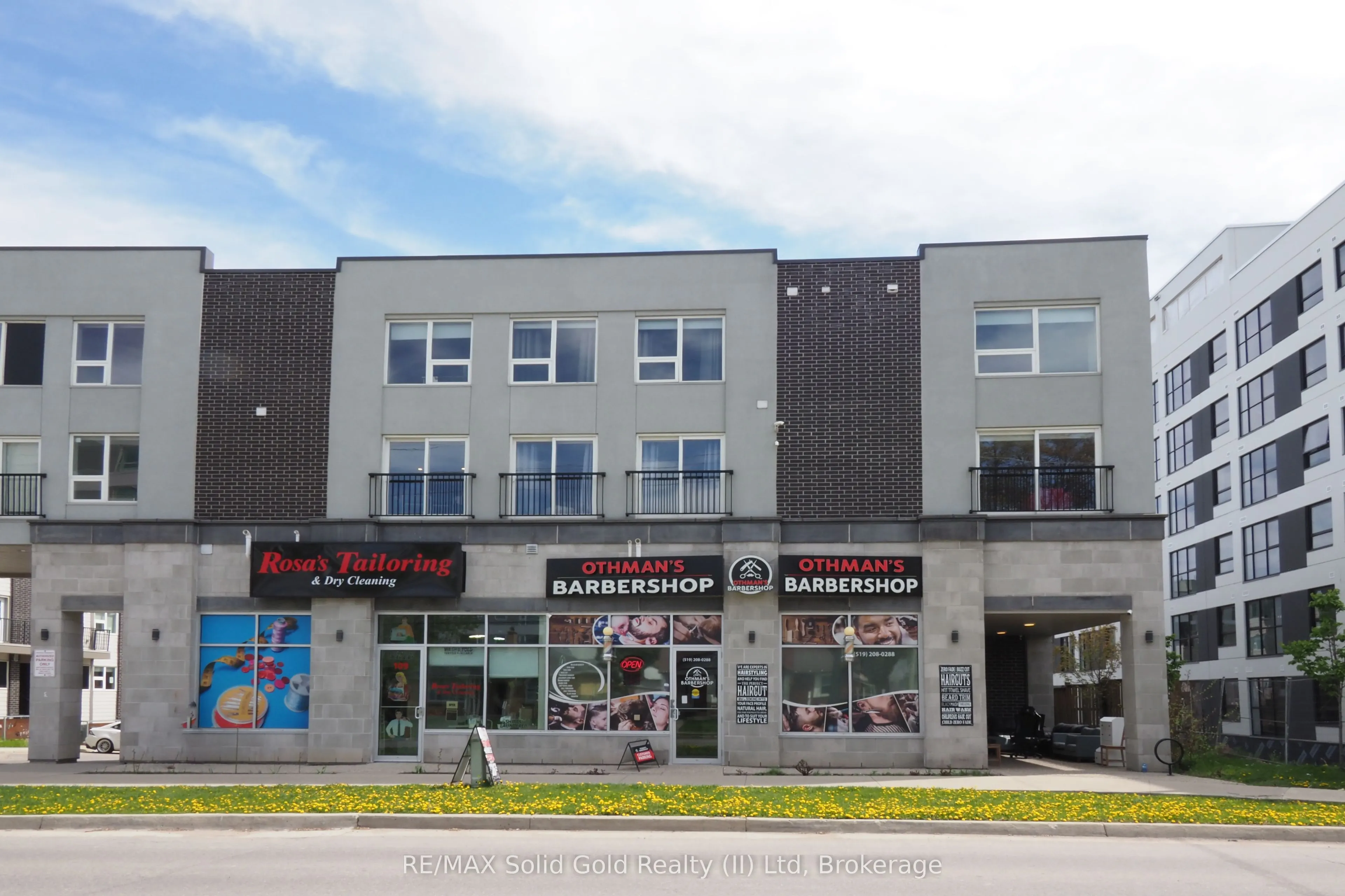 288 Albert Street #208