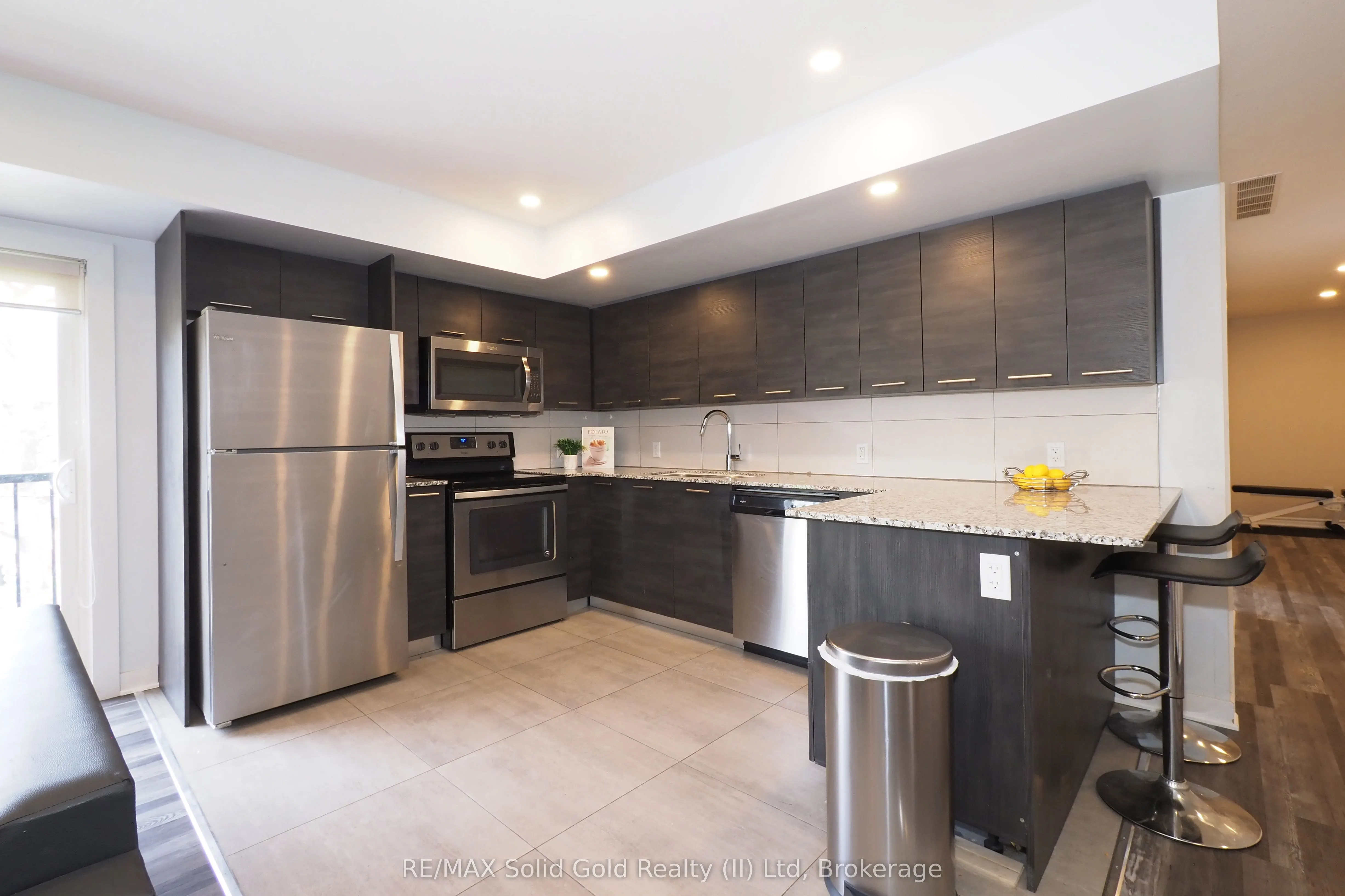 288 Albert Street #208