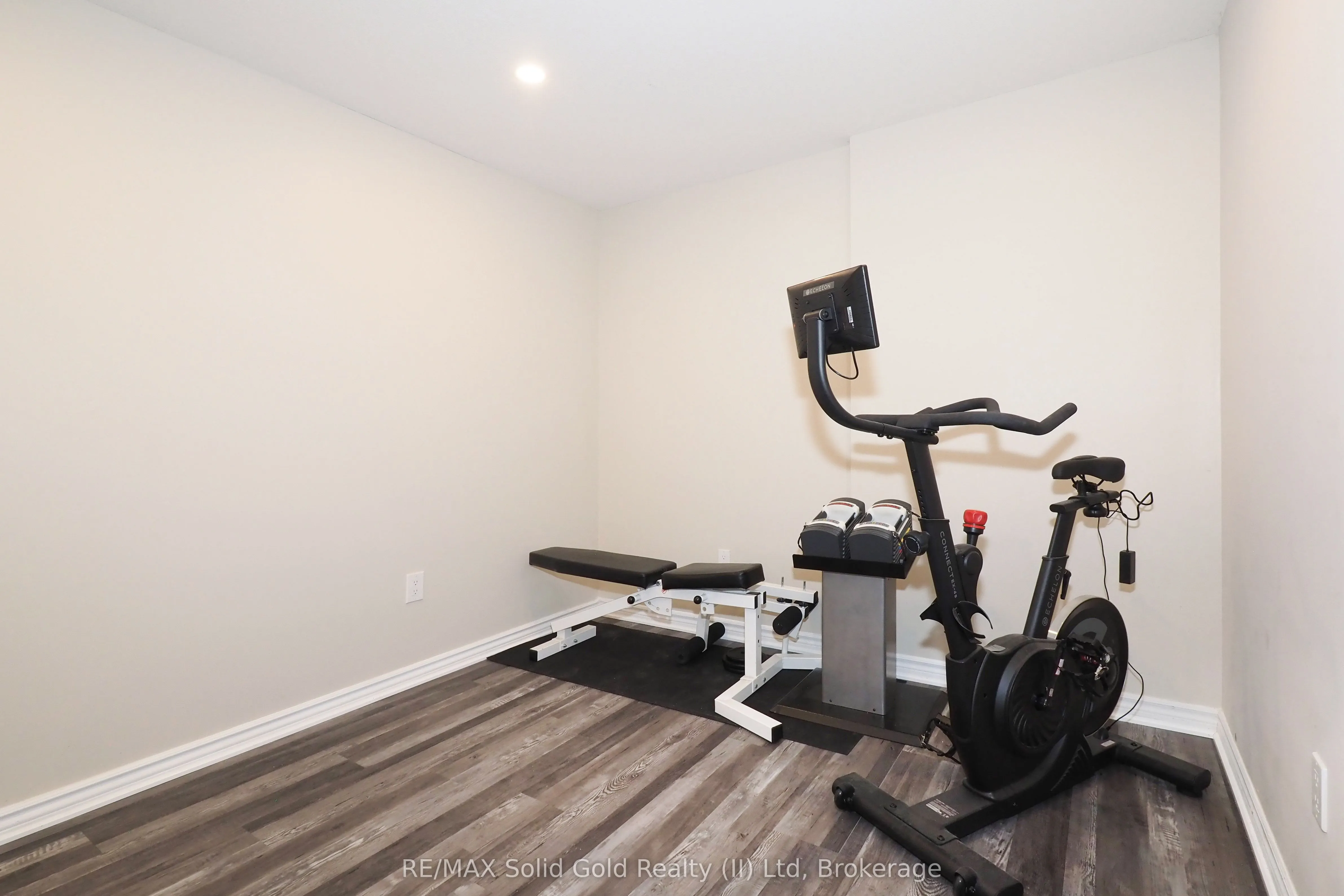 288 Albert Street #208