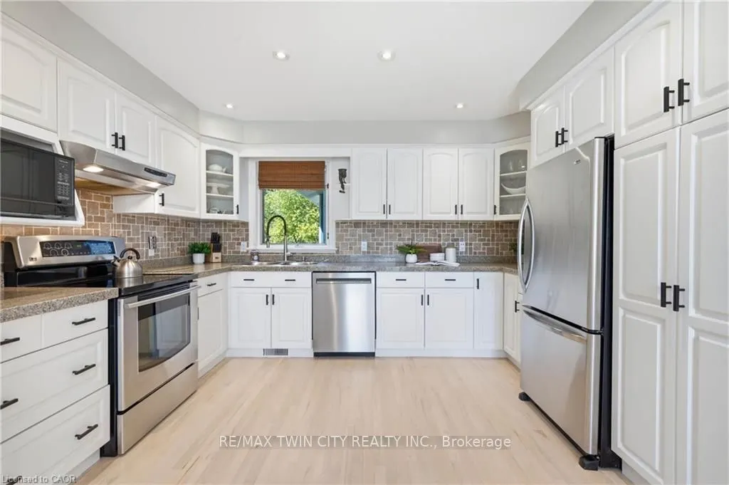 6471 Sideroad 15 Road