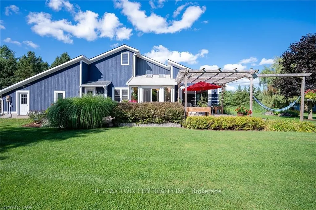 6471 Sideroad 15 Road